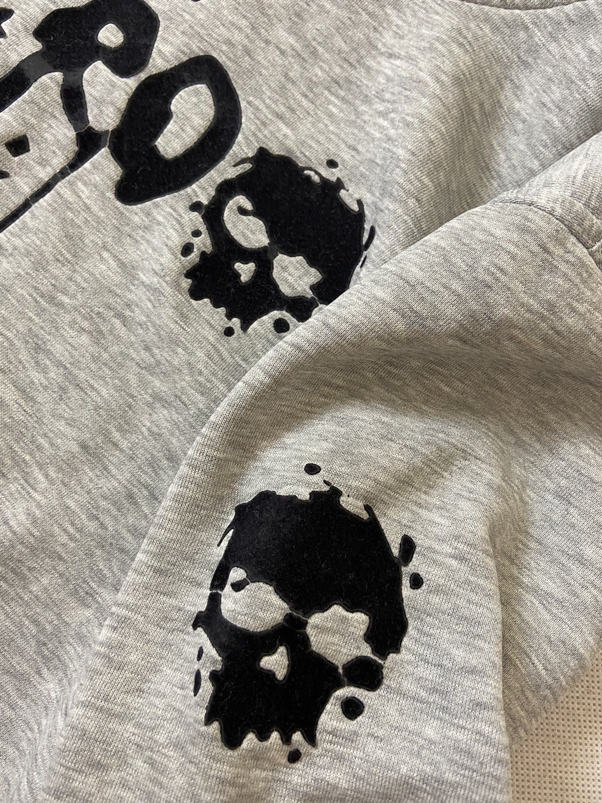 Hook-Ups OG VINTAGE 90’s ZERO SKATEBOARDS SKULL LOGO HOODIE Size US S / EU 44-46 / 1 - 5 Thumbnail