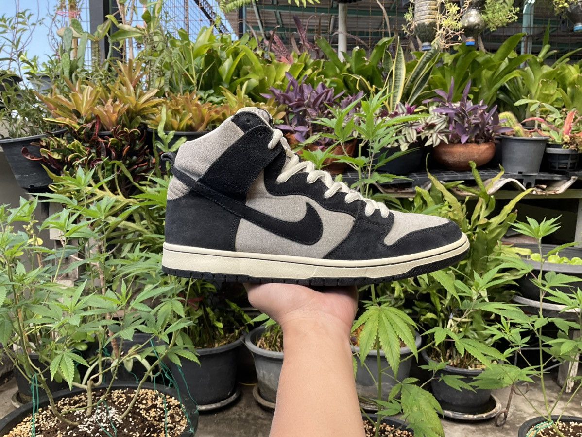 Nike 🔥 Nike Dunk High Pro SB Fossil 2010 Size US 12 / EU 45 - 24 Thumbnail
