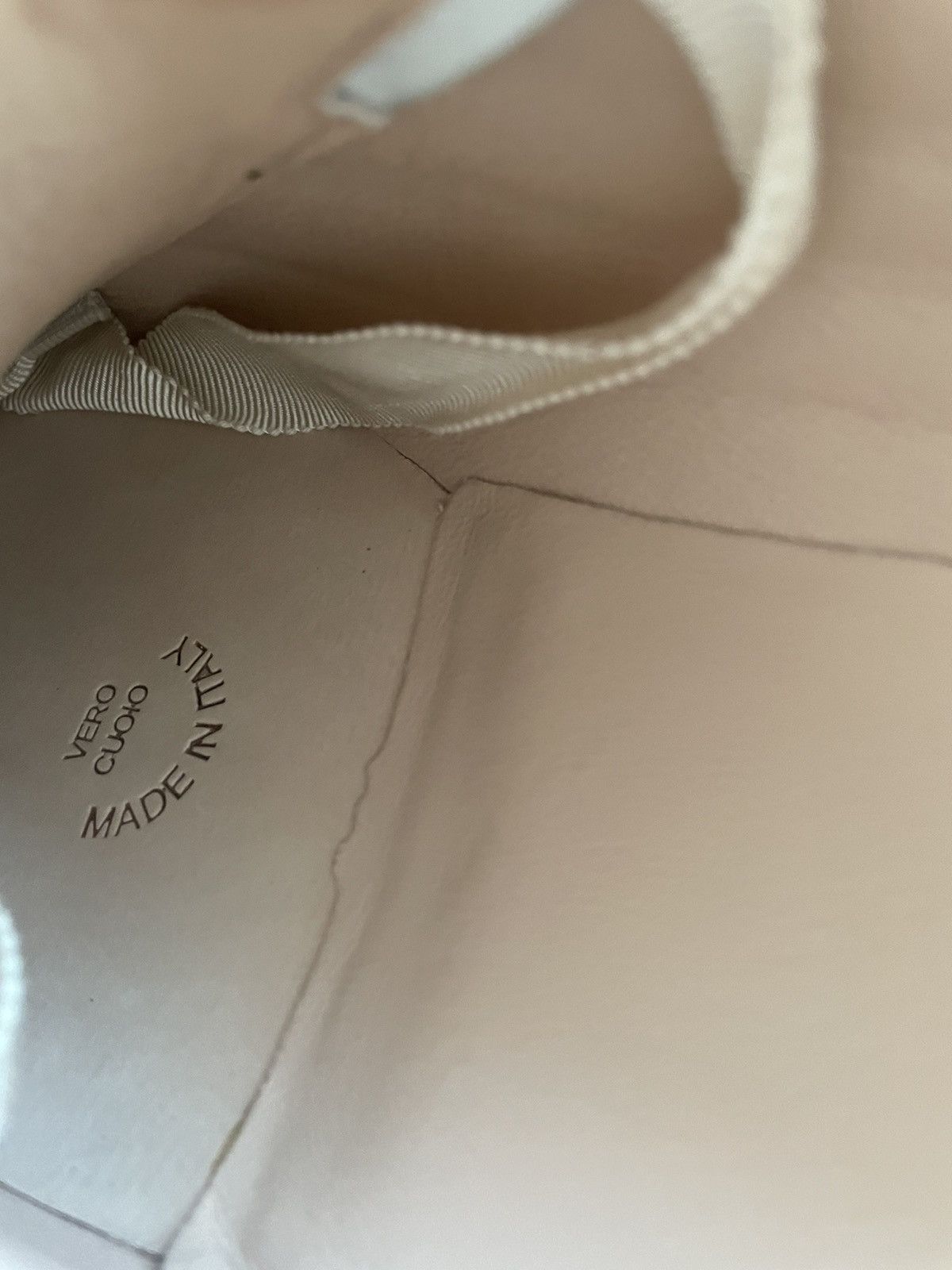 Gucci Super Runway LimitedEdition Crystal Diamond Leather Sneaker Size US 7.5 / EU 40-41 - 17 Thumbnail