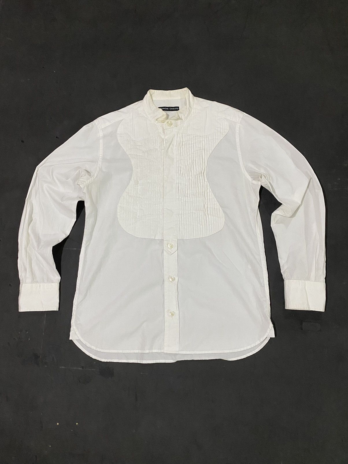 image of 20471120 x Beauty Beast Bindingoffertsumori Chisato Guitar Stitch Art Shirt in White (Size Medium)