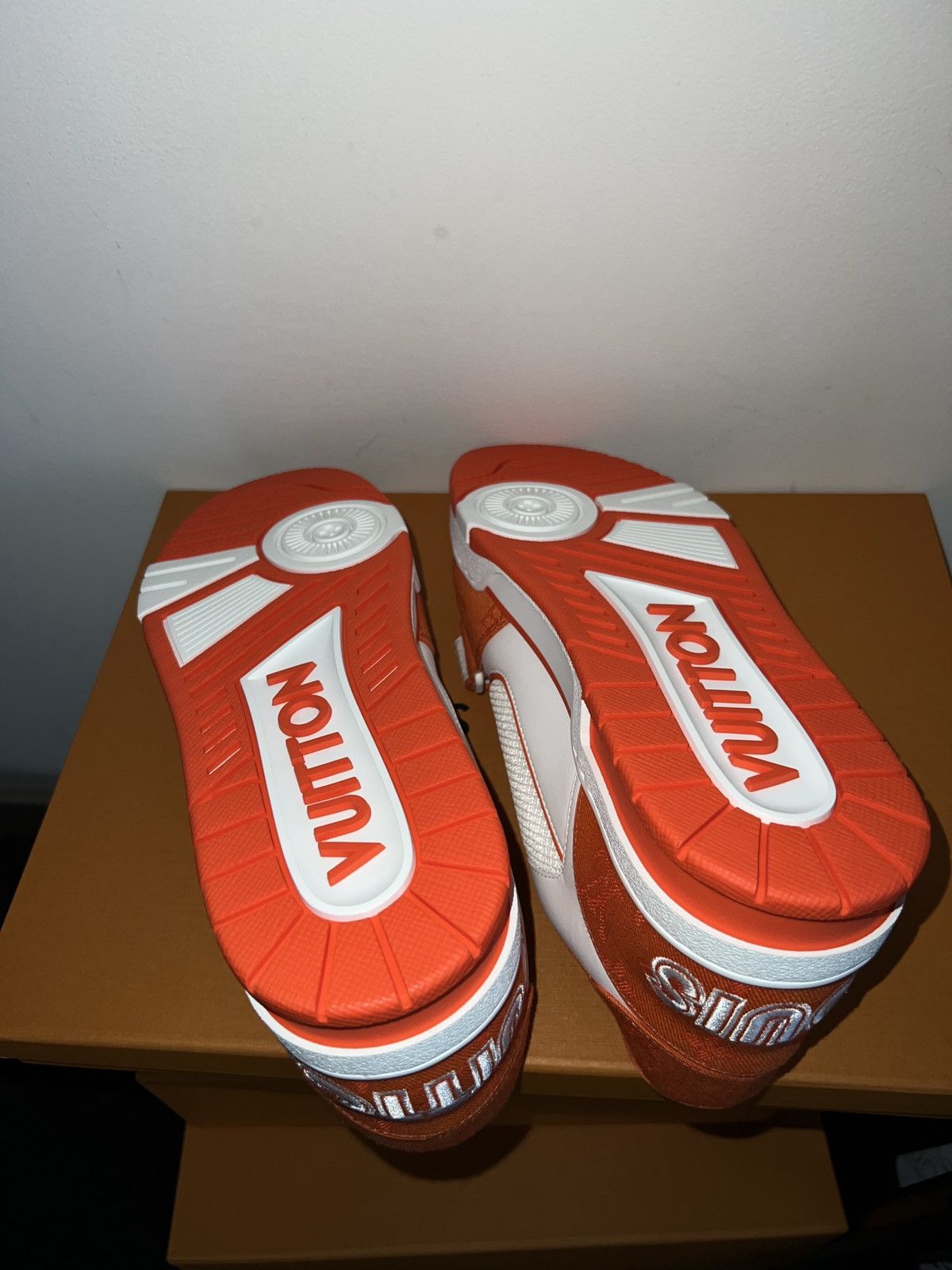 Louis Vuitton LV MONOGRAM TRAINERS LV9 US11 Size US 11 / EU 44 - 3 Thumbnail