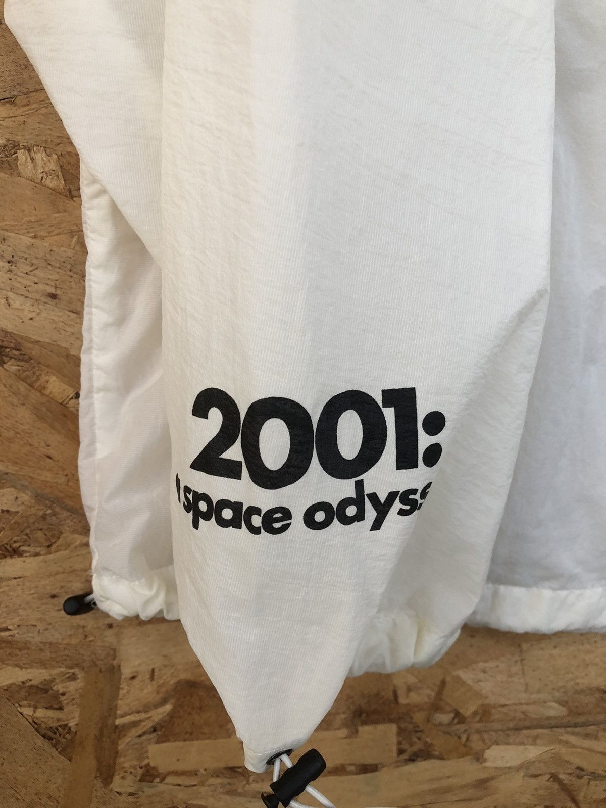 Japanese Brand Undercover x Gu 2001 a space adyssey Size US L / EU 52-54 / 3 - 2 Thumbnail