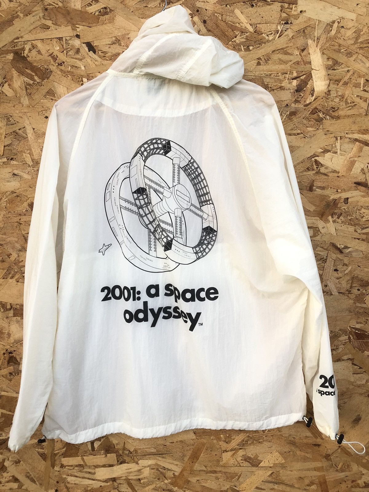 Japanese Brand Undercover x Gu 2001 a space adyssey Size US L / EU 52-54 / 3 - 3 Thumbnail