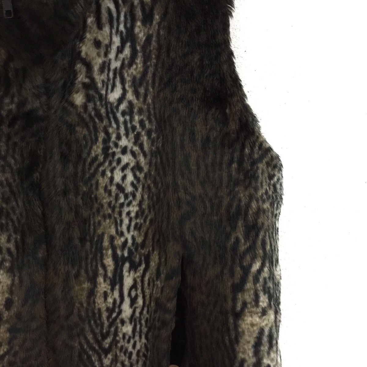 Japanese Brand Rare leopard colored fur vest nice design Size US M / EU 48-50 / 2 - 5 Thumbnail