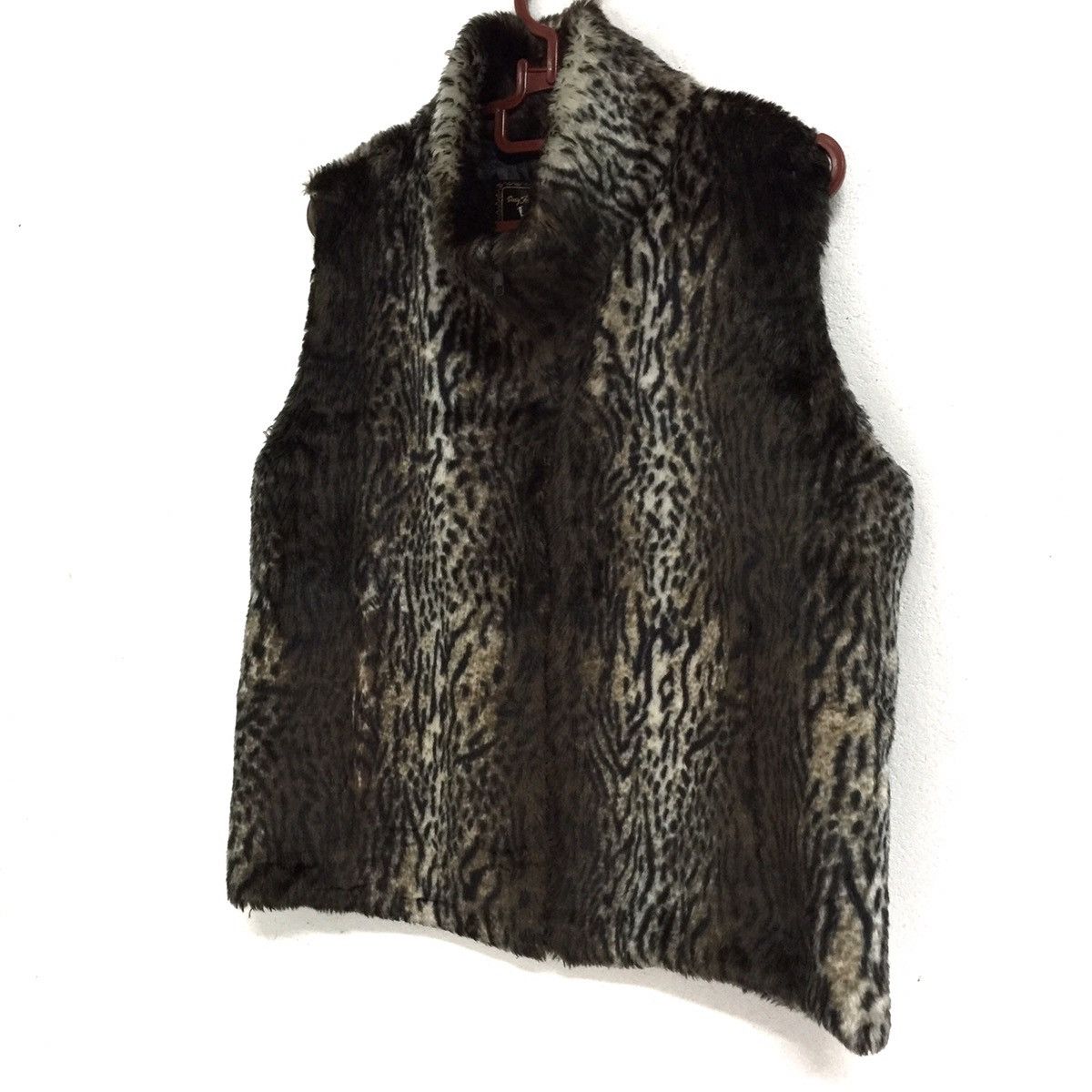 Japanese Brand Rare leopard colored fur vest nice design Size US M / EU 48-50 / 2 - 3 Thumbnail