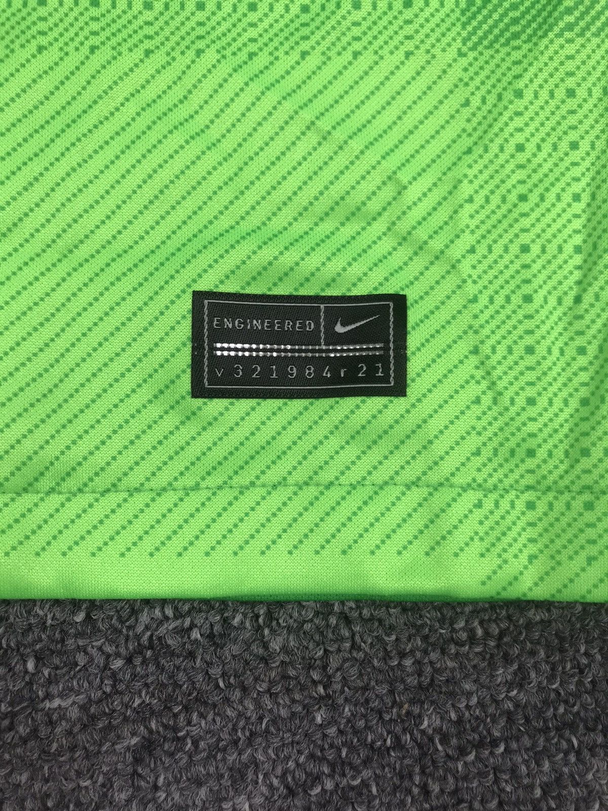 Nike NIKE FC LIVERPOOL 2021/22 GOALKEEPER FOOTBALL DB2559-330,M Size US M / EU 48-50 / 2 - 7 Thumbnail