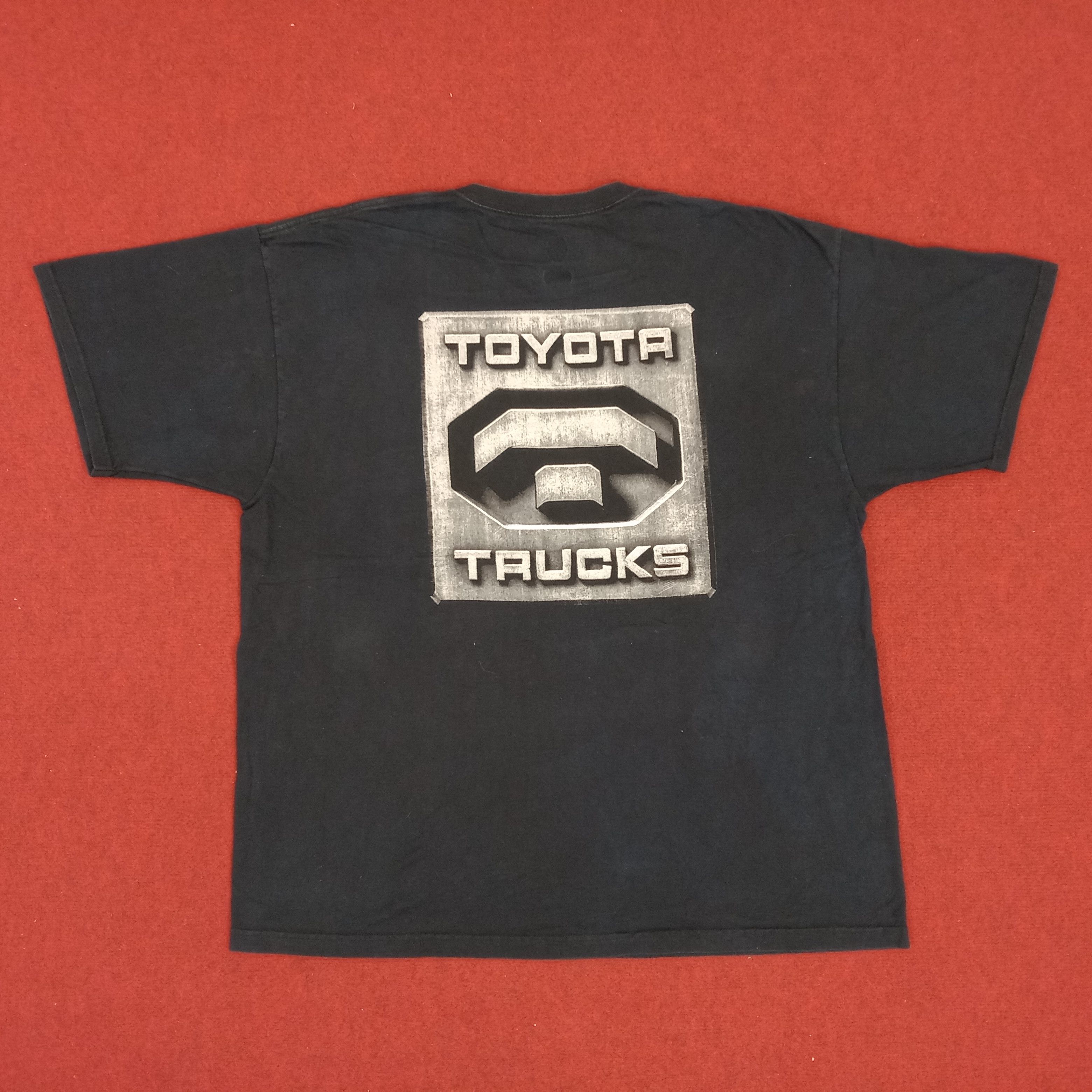 Japanese Brand × NFL × Vintage Raiders Toyota Trucks Logo Design Back Big Print Tshirt Size US XXL / EU 58 / 5 - 3 Thumbnail