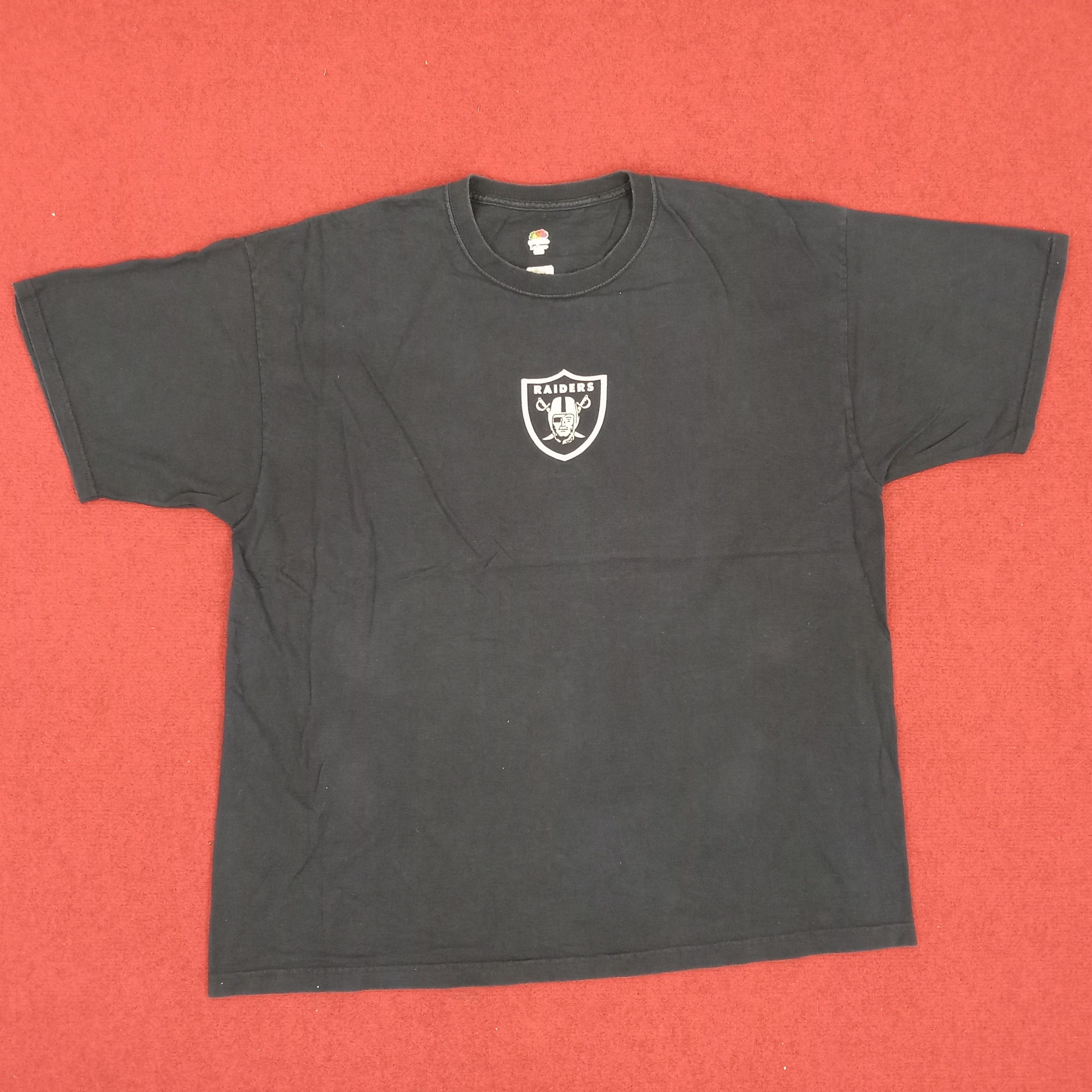 Japanese Brand × NFL × Vintage Raiders Toyota Trucks Logo Design Back Big Print Tshirt Size US XXL / EU 58 / 5 - 1 Thumbnail