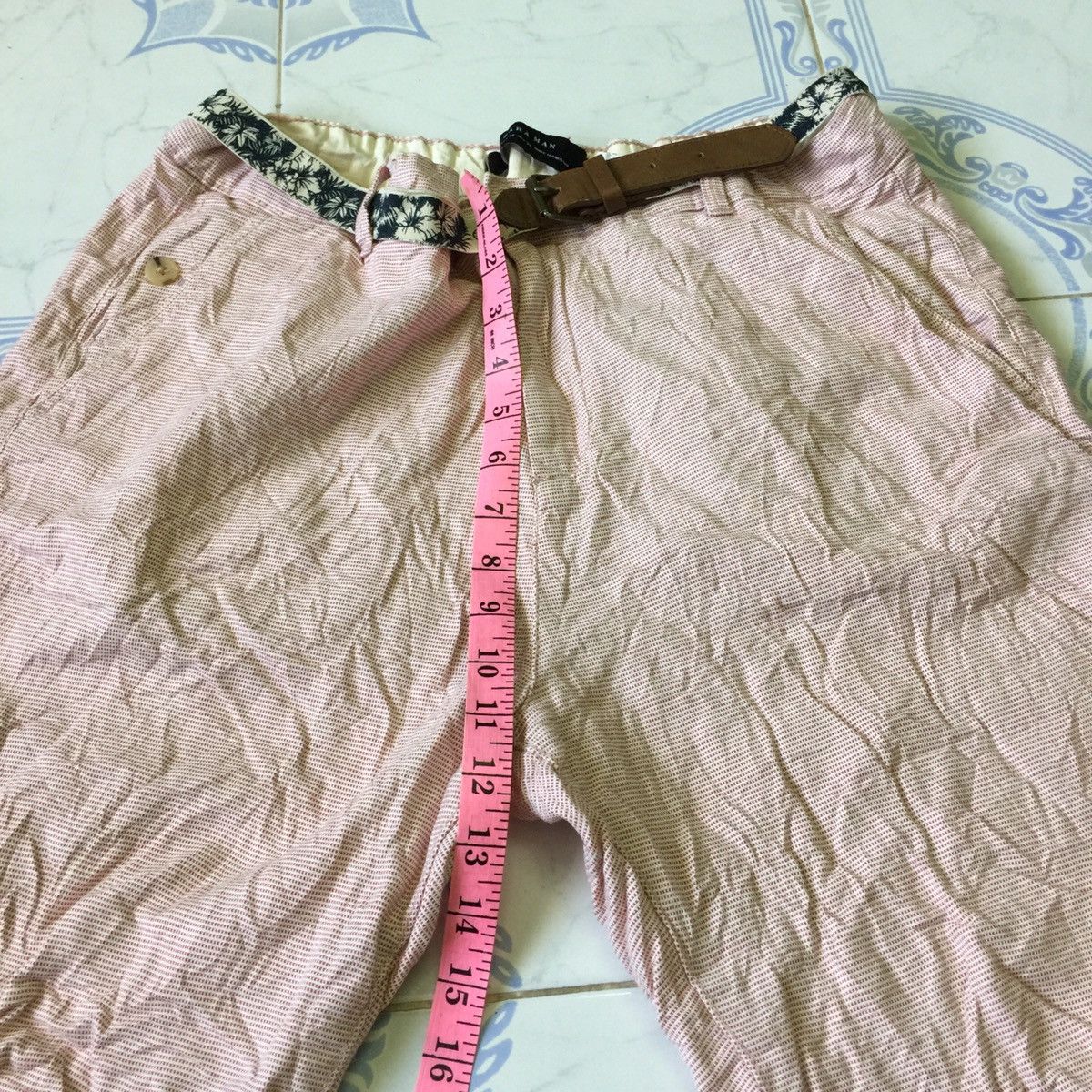Zara Zara man short pant with belt Hawaiian design Size US 39 - 9 Thumbnail