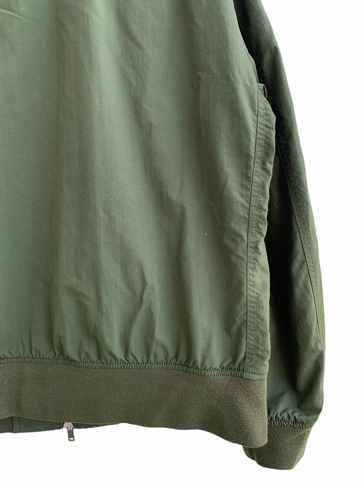 Uniqlo Uniqlo Bomber jacket army green fly jacket Size US S / EU 44-46 / 1 - 7 Thumbnail