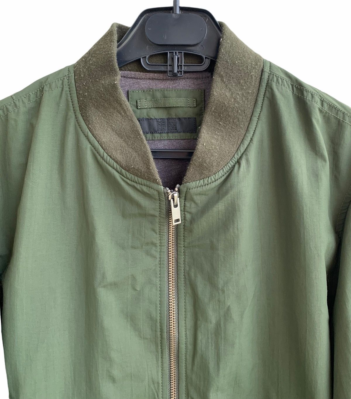 Uniqlo Uniqlo Bomber jacket army green fly jacket Size US S / EU 44-46 / 1 - 9 Thumbnail
