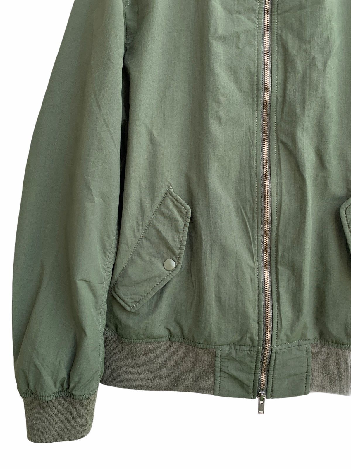 Uniqlo Uniqlo Bomber jacket army green fly jacket Size US S / EU 44-46 / 1 - 5 Thumbnail