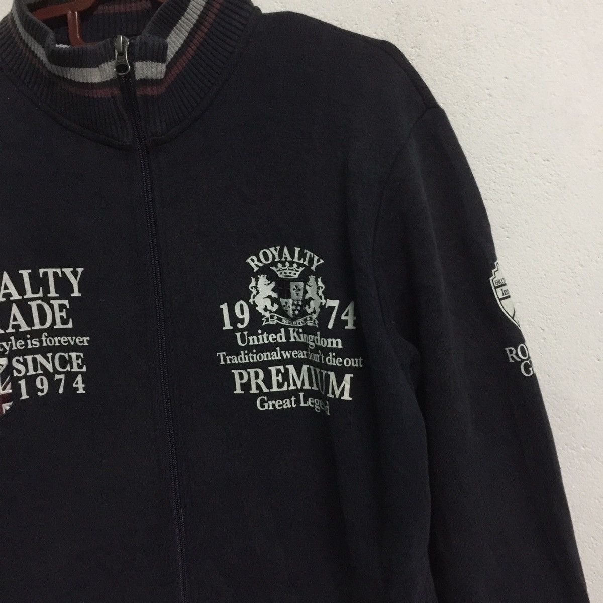 Other Sun faded royalty grade British style sweater Size US M / EU 48-50 / 2 - 5 Thumbnail