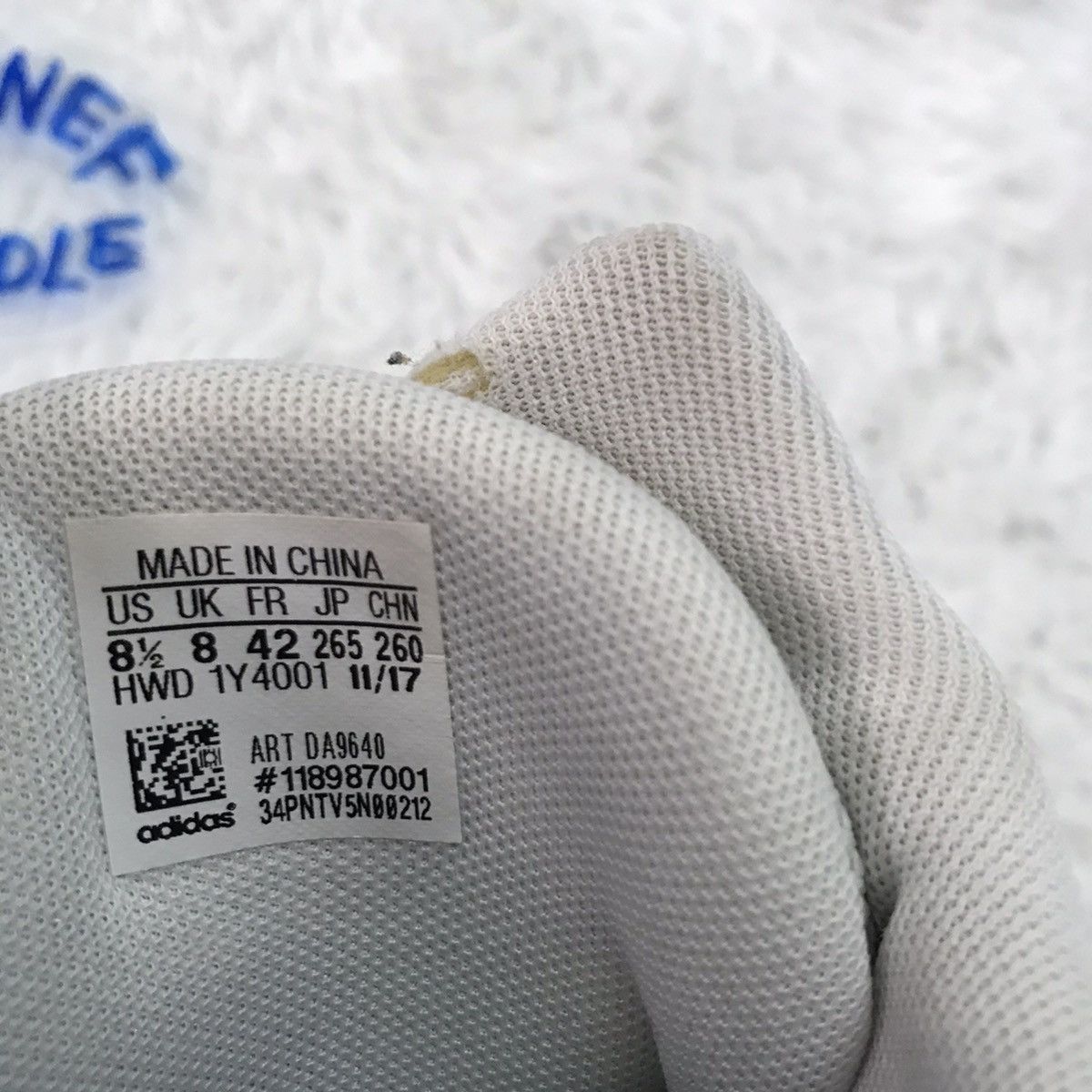 Adidas Adidas Cloudfoam Revival Mid Size US 8.5 / EU 41-42 - 9 Thumbnail