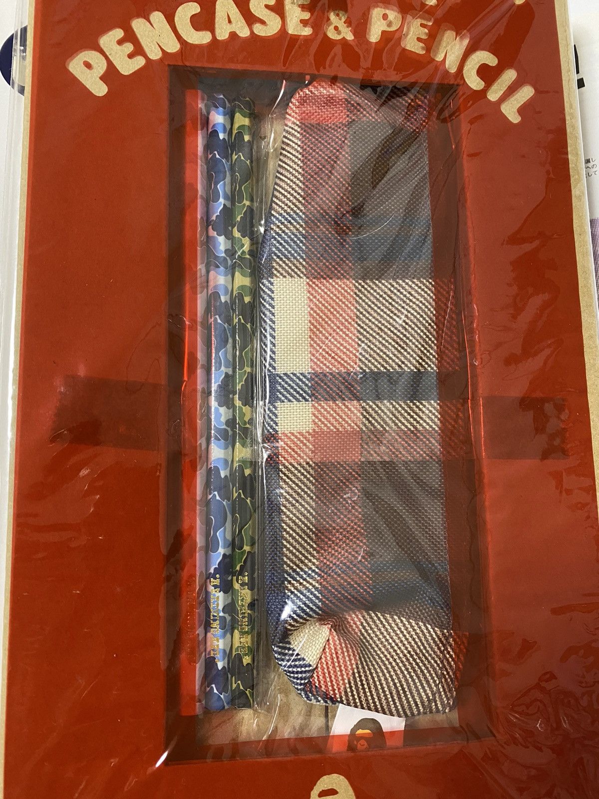 Bape Bape magazine pencil +bag +sticker +book set 2007 Size ONE SIZE - 3 Thumbnail