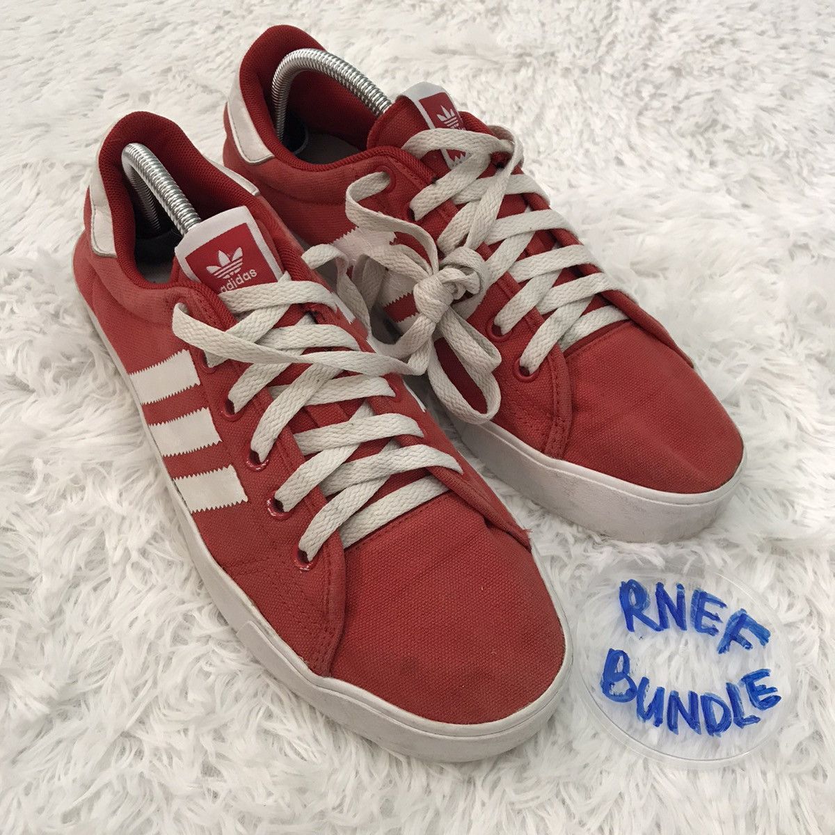 Adidas Adidas adicourt Size US 10 / EU 43 - 2 Thumbnail
