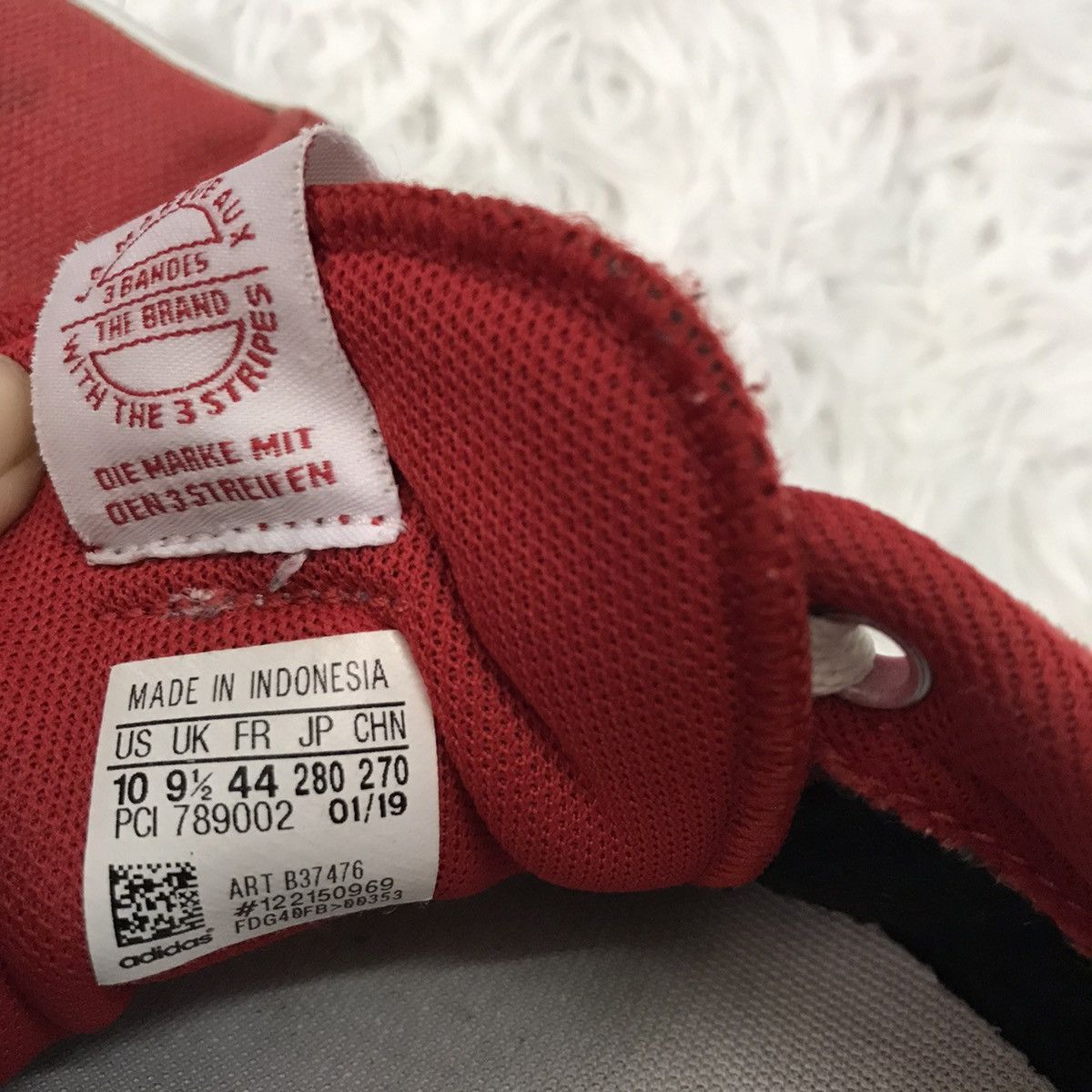 Adidas Adidas adicourt Size US 10 / EU 43 - 9 Thumbnail