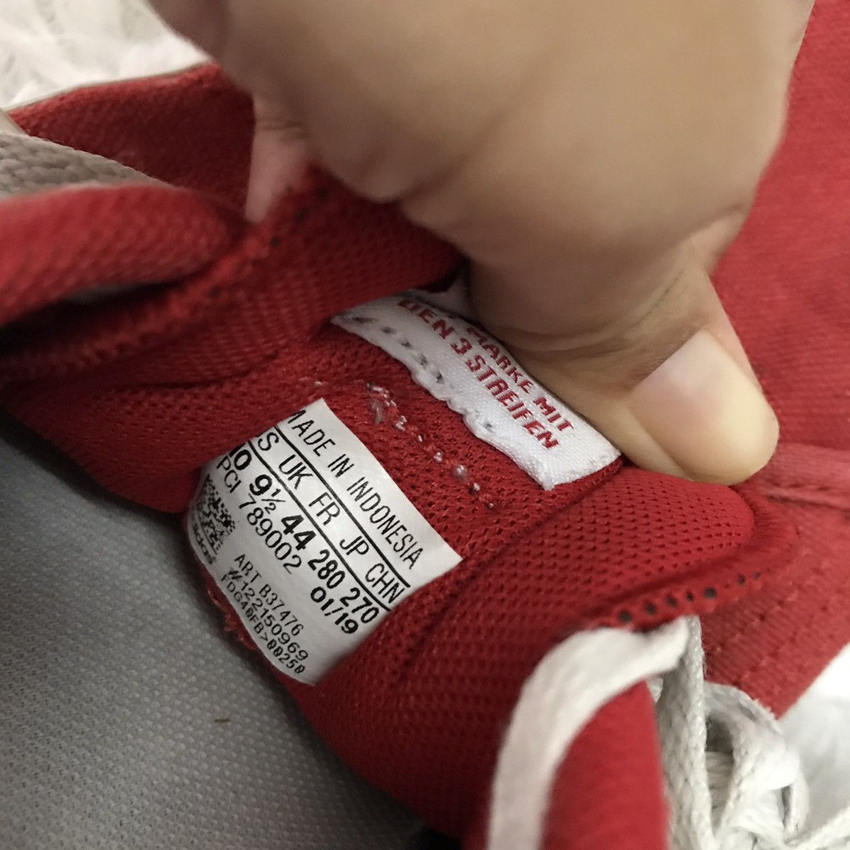 Adidas Adidas adicourt Size US 10 / EU 43 - 10 Thumbnail