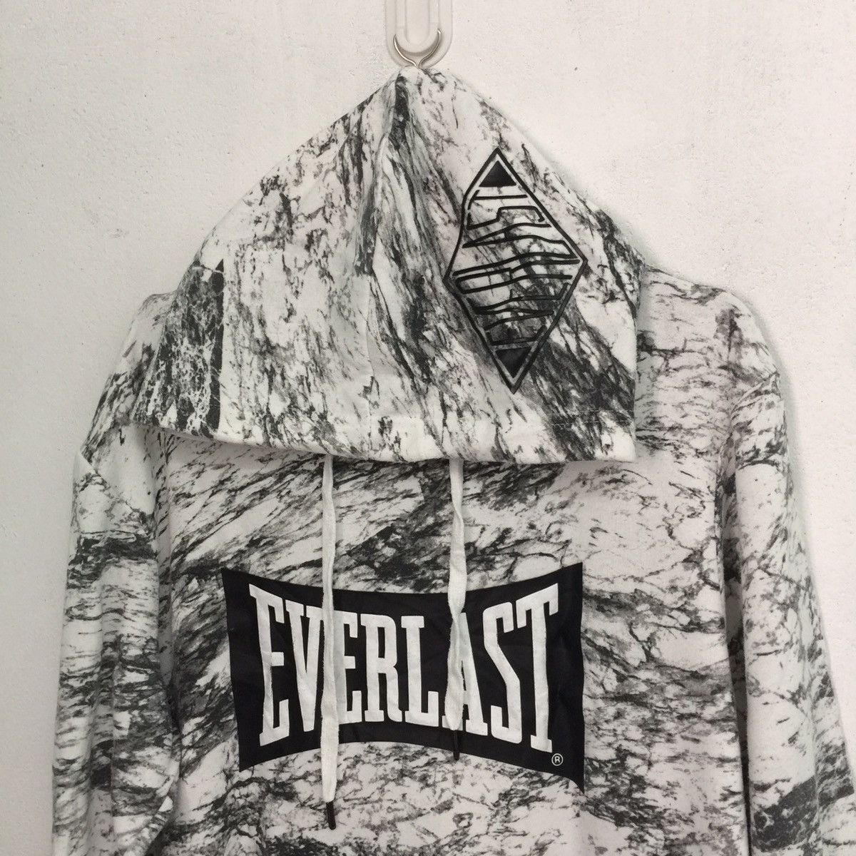 Everlast Everlast hoodie big logo spell out abstract design Size US L / EU 52-54 / 3 - 5 Thumbnail