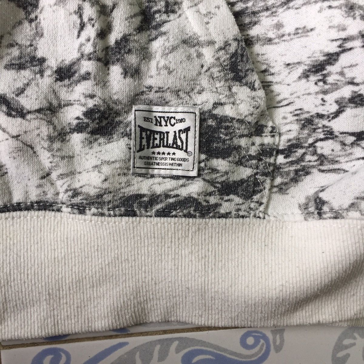 Everlast Everlast hoodie big logo spell out abstract design Size US L / EU 52-54 / 3 - 12 Thumbnail
