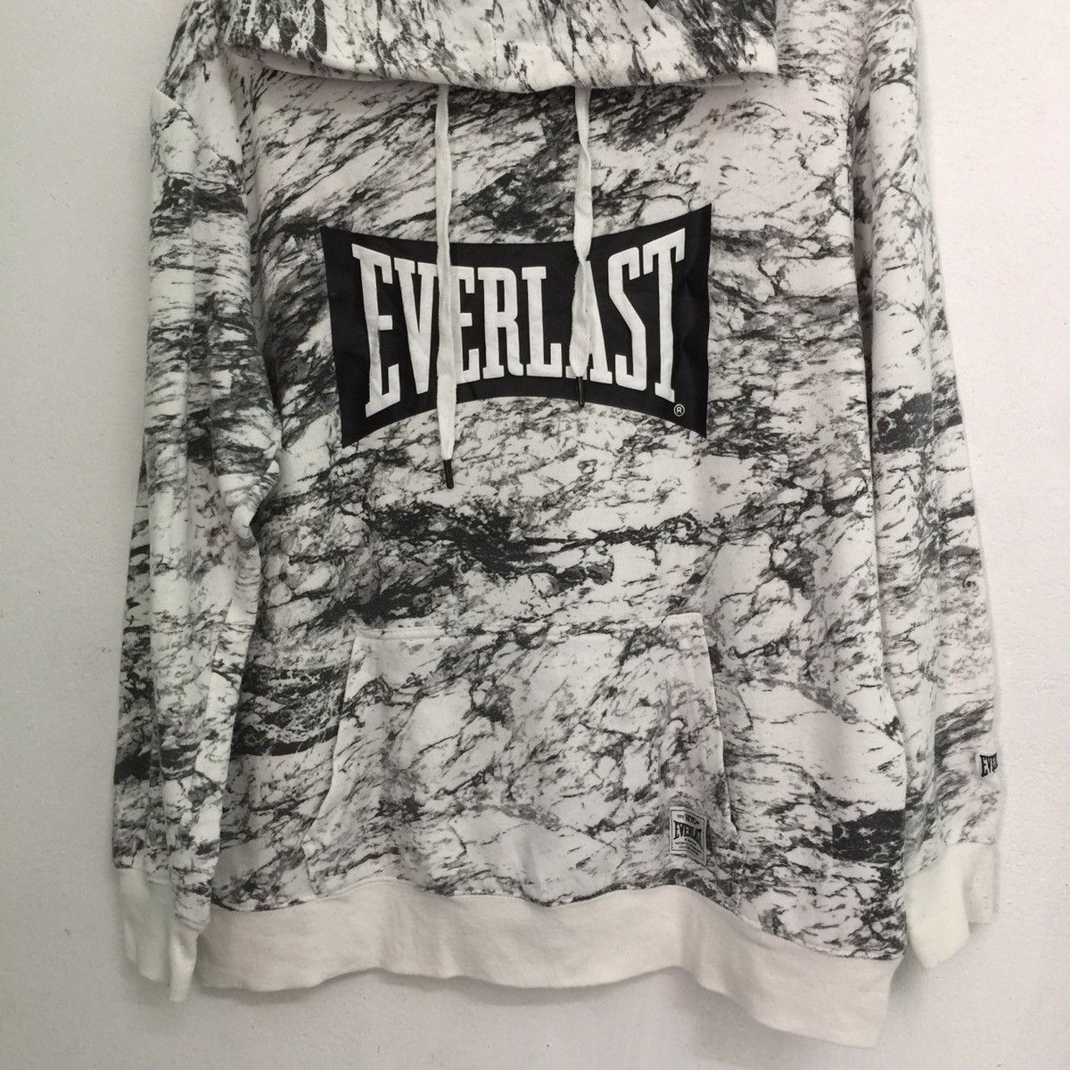 Everlast Everlast hoodie big logo spell out abstract design Size US L / EU 52-54 / 3 - 6 Thumbnail