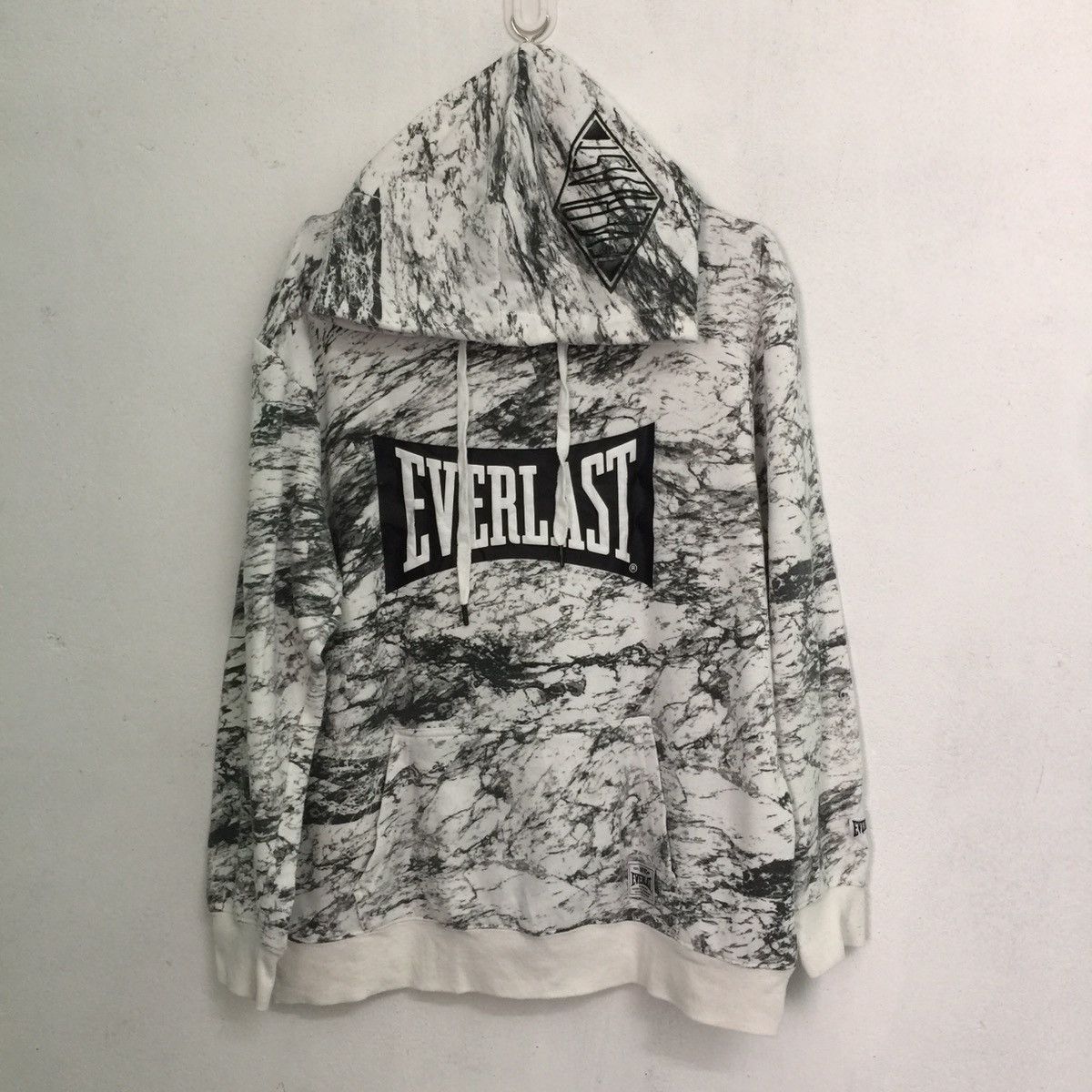 Everlast Everlast hoodie big logo spell out abstract design Size US L / EU 52-54 / 3 - 2 Thumbnail