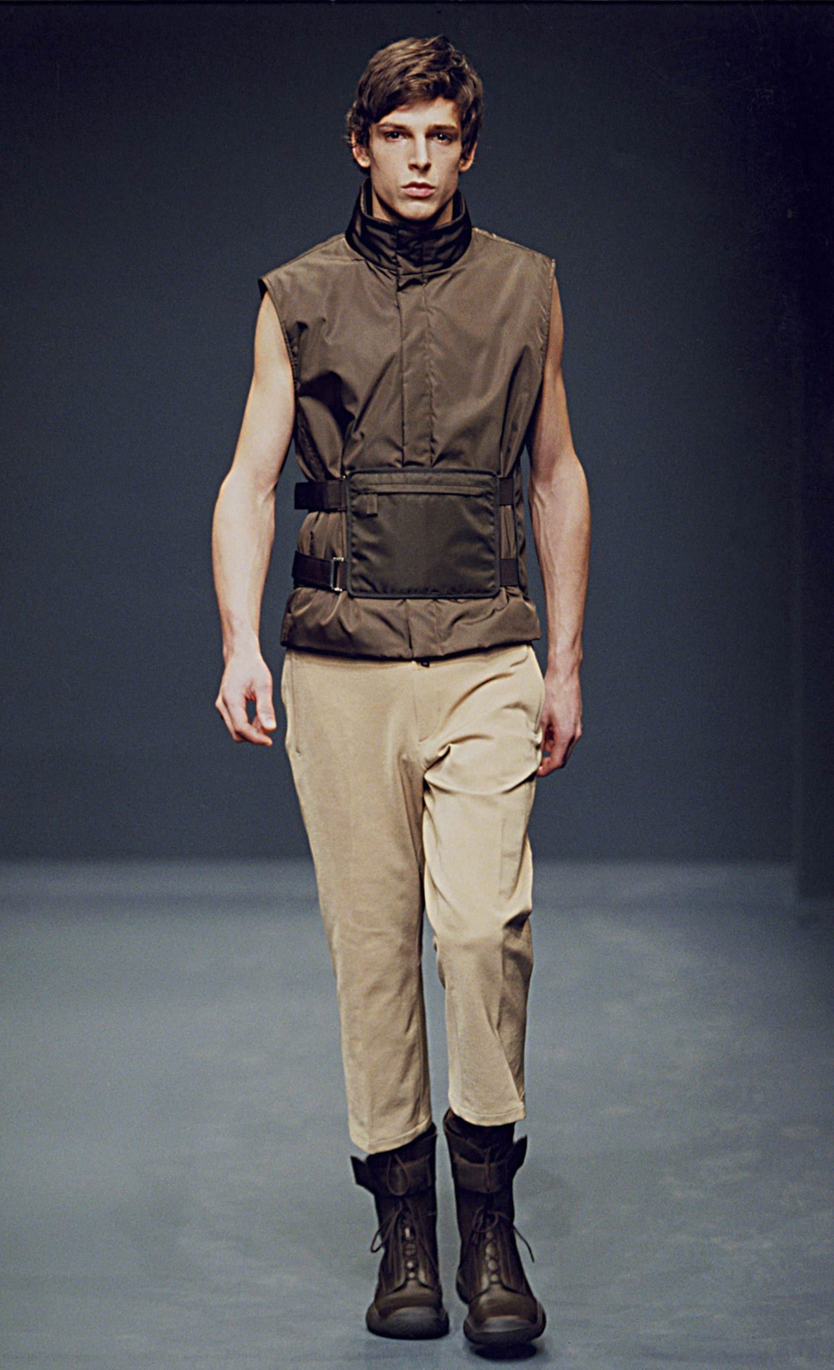 Prada FW99 AW99 Runway Travel Utility Chest Cross Body Bag | Grailed