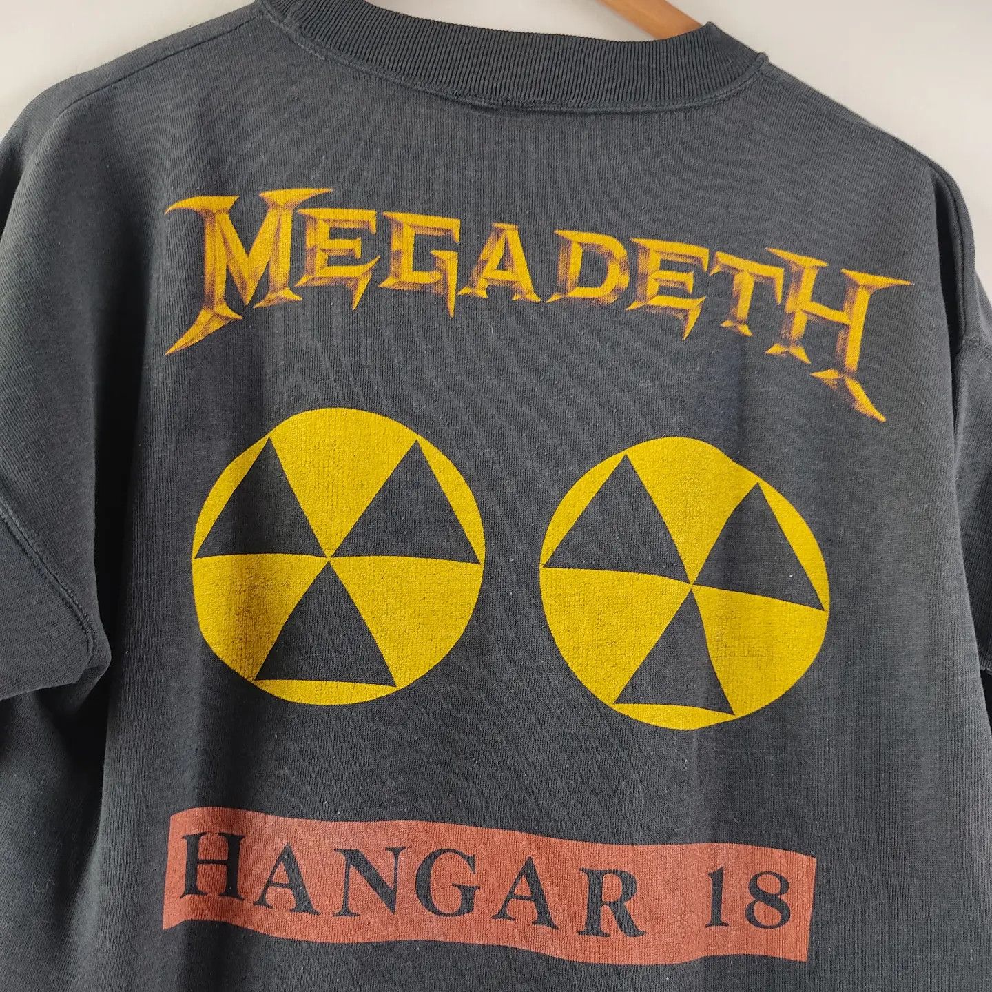 Band Tees × Megadeth × Vintage 1991 Megadeth Vic Rattlehead Hangar 18 Size US L / EU 52-54 / 3 - 6 Thumbnail