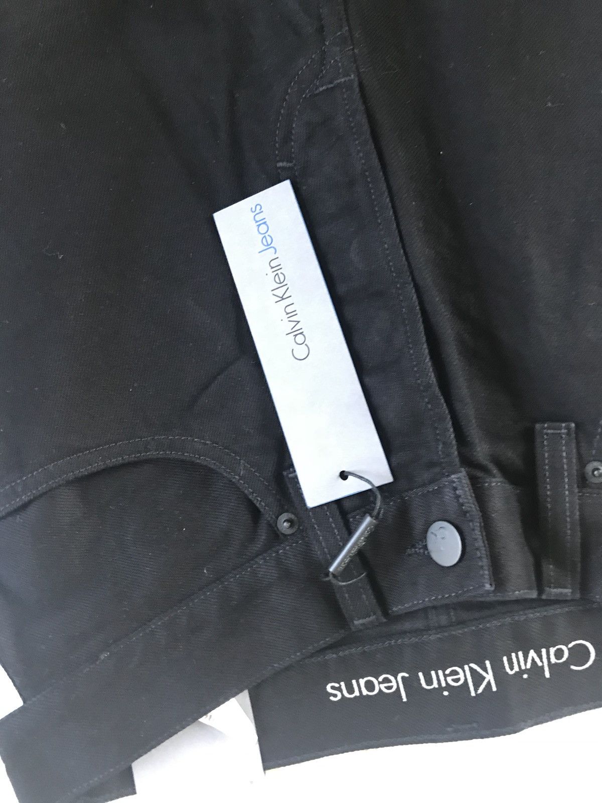 Calvin Klein 30-31-32-34-36 / High Waisted Black Denim With White Trim Size US 34 / EU 50 - 17 Thumbnail