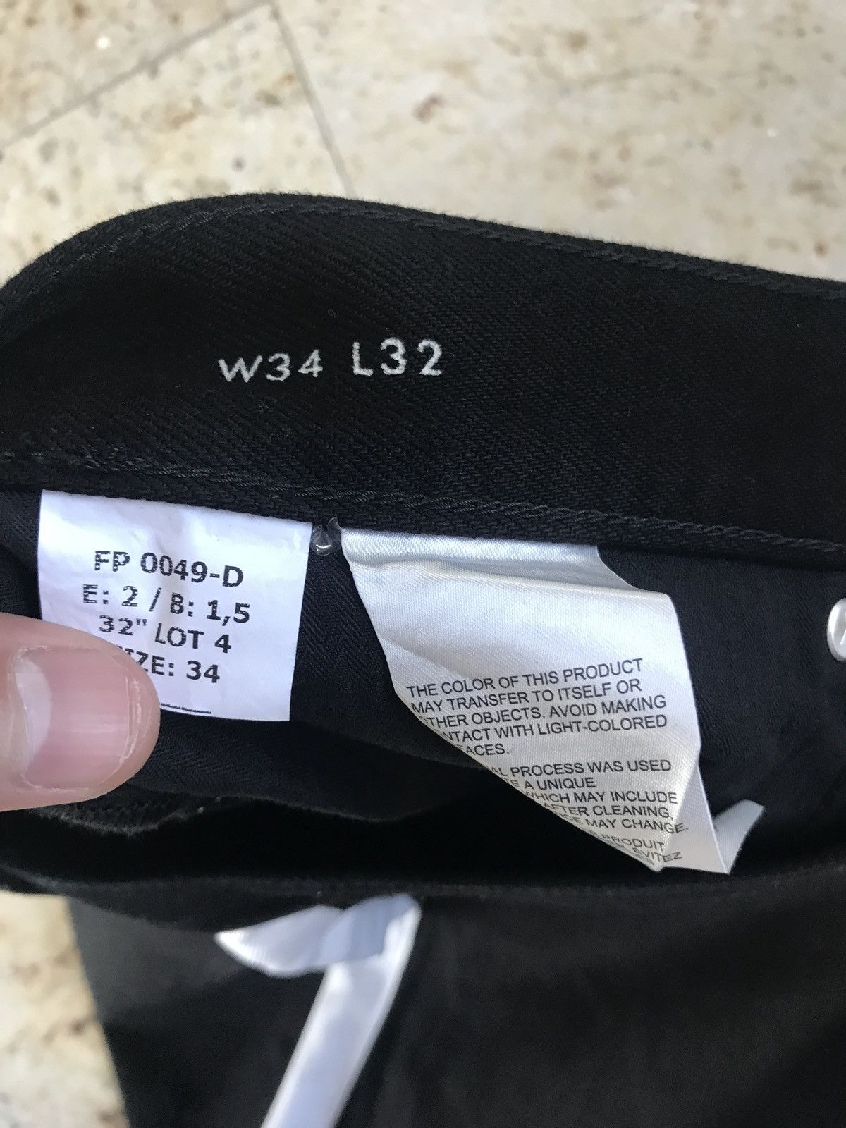 Calvin Klein 30-31-32-34-36 / High Waisted Black Denim With White Trim Size US 34 / EU 50 - 12 Thumbnail