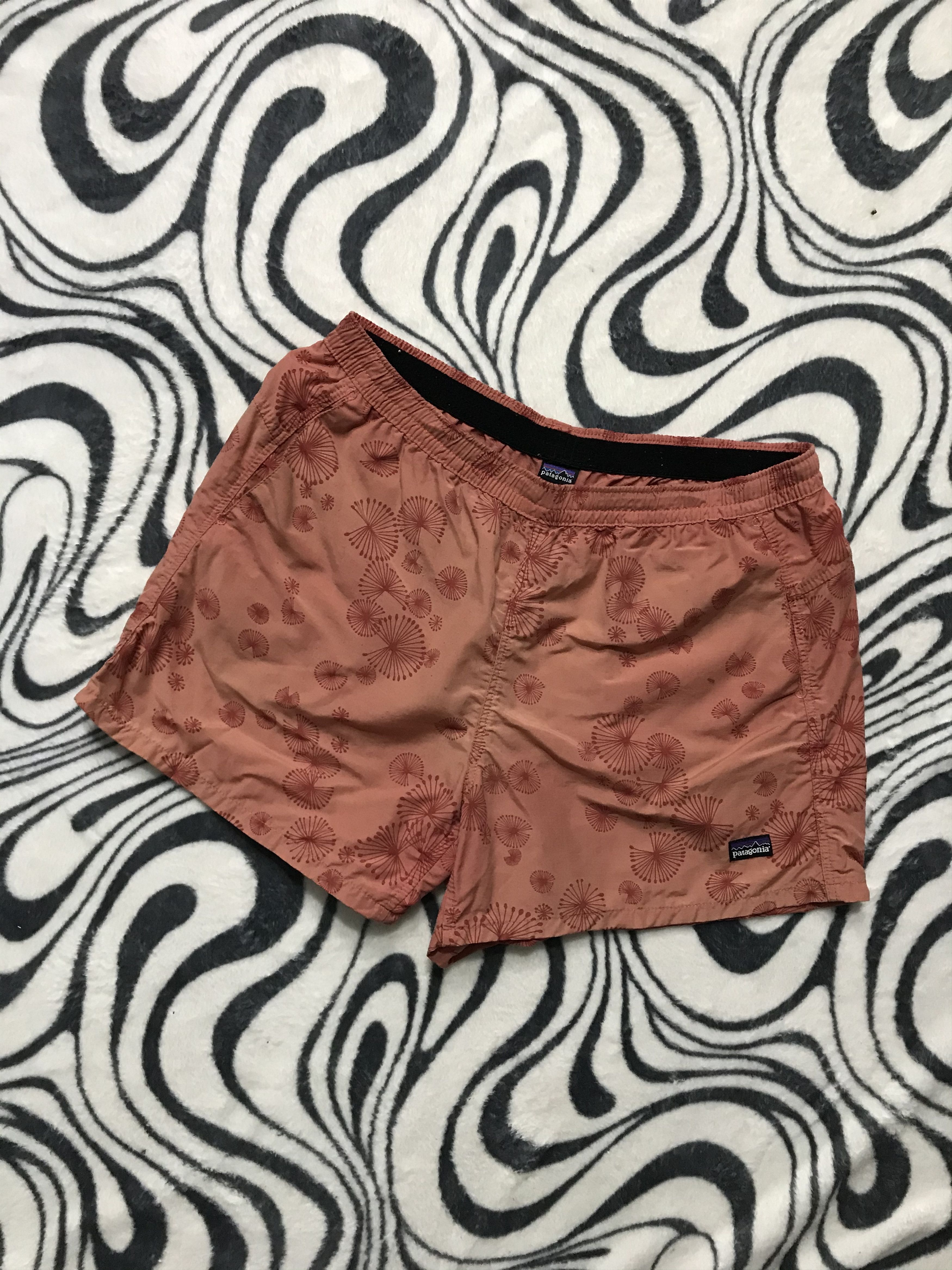 Patagonia × Vintage Patagonia WMNS Nylon Shorts Size US 34 / EU 50 - 1 Thumbnail