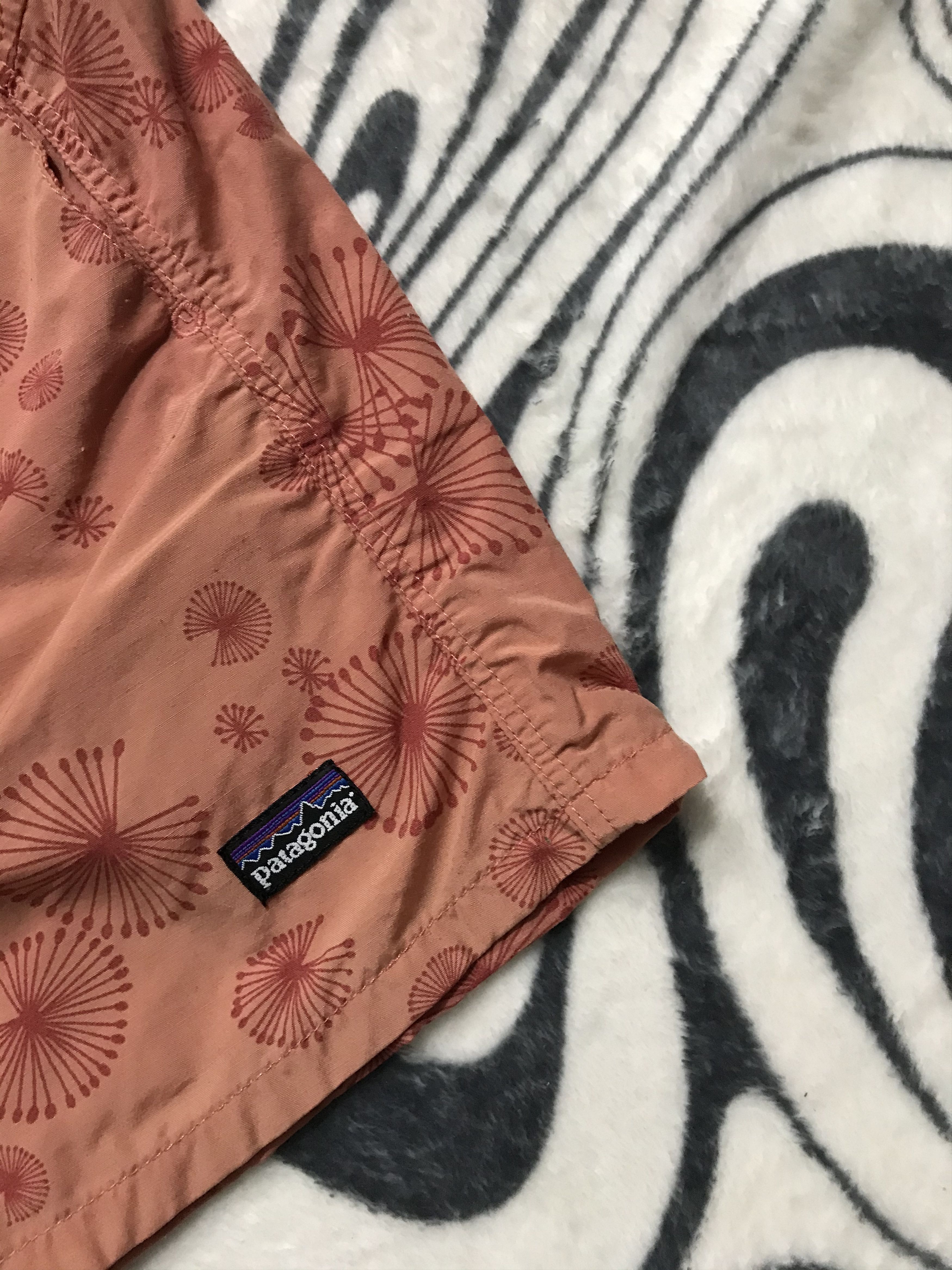 Patagonia × Vintage Patagonia WMNS Nylon Shorts Size US 34 / EU 50 - 2 Thumbnail