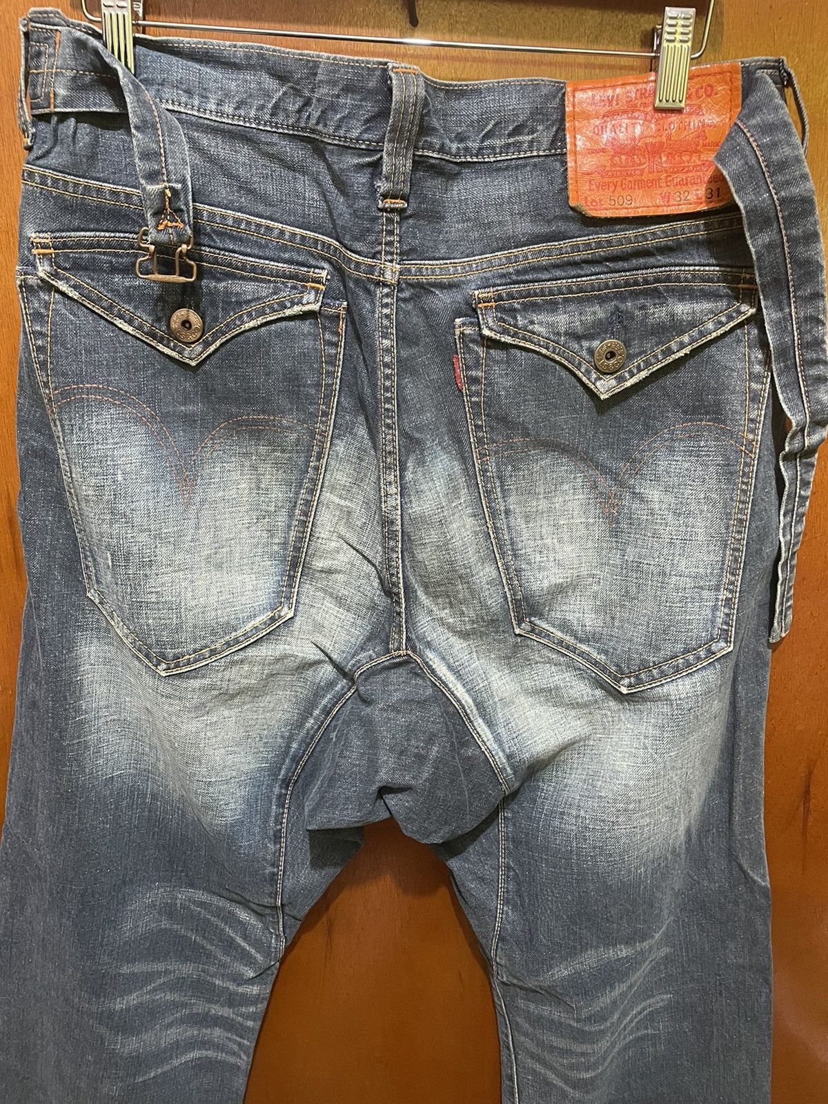Levi's Rare Levis Classic With Buckle Back Jeans Size US 36 / EU 52 - 2 Thumbnail