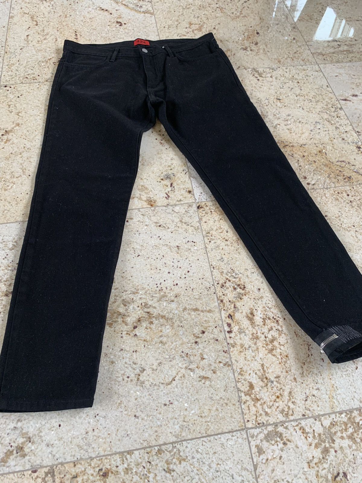 424 Single Zip Hem Denim in Black Size US 33 - 7 Thumbnail