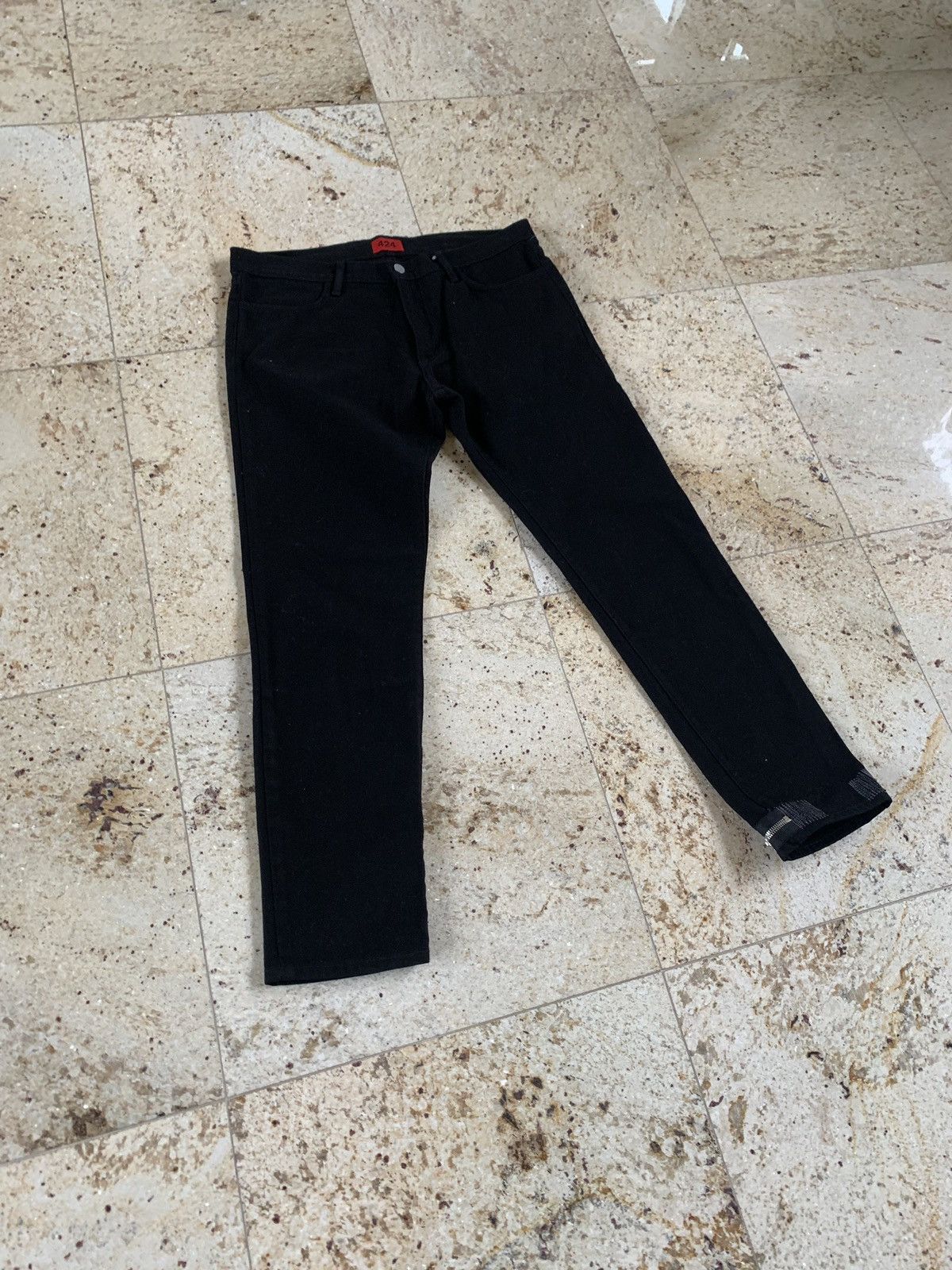 424 Single Zip Hem Denim in Black Size US 33 - 6 Thumbnail
