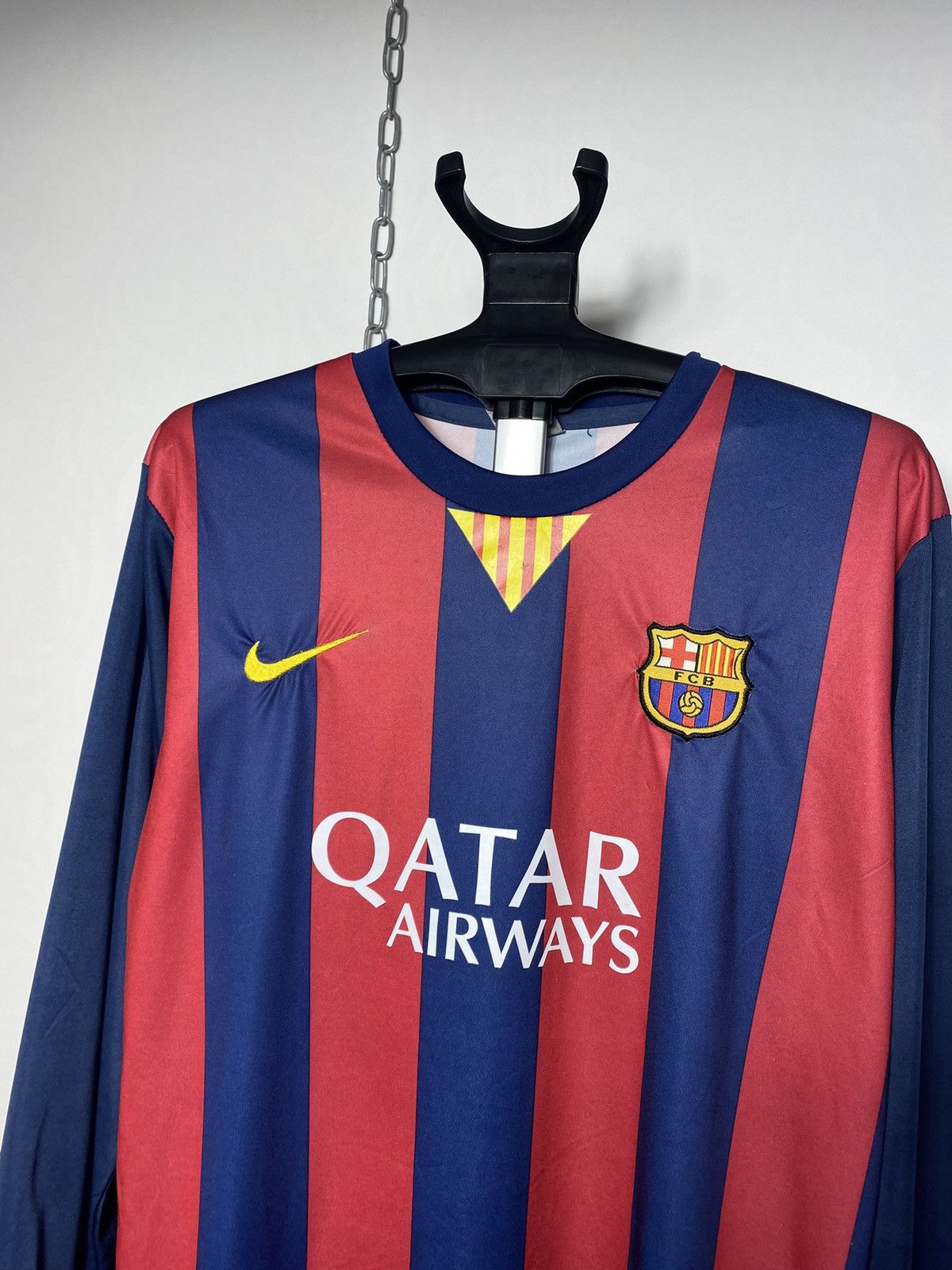Vintage Vintage Barcelona Messi #10 long sleeve jersey size S Size US S / EU 44-46 / 1 - 3 Thumbnail