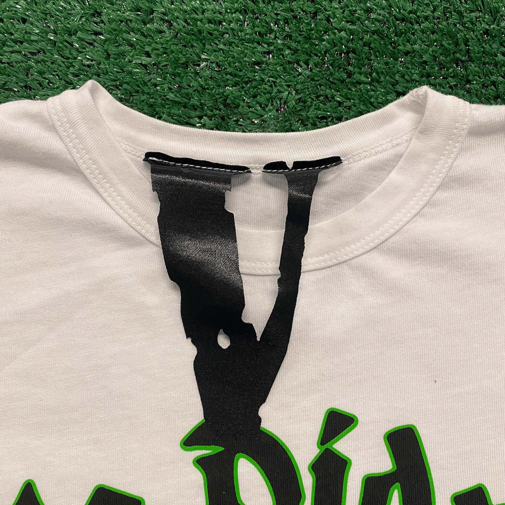 Vlone Vlone Didn't Know A Snake Could Smile T-Shirt Size US S / EU 44-46 / 1 - 4 Thumbnail