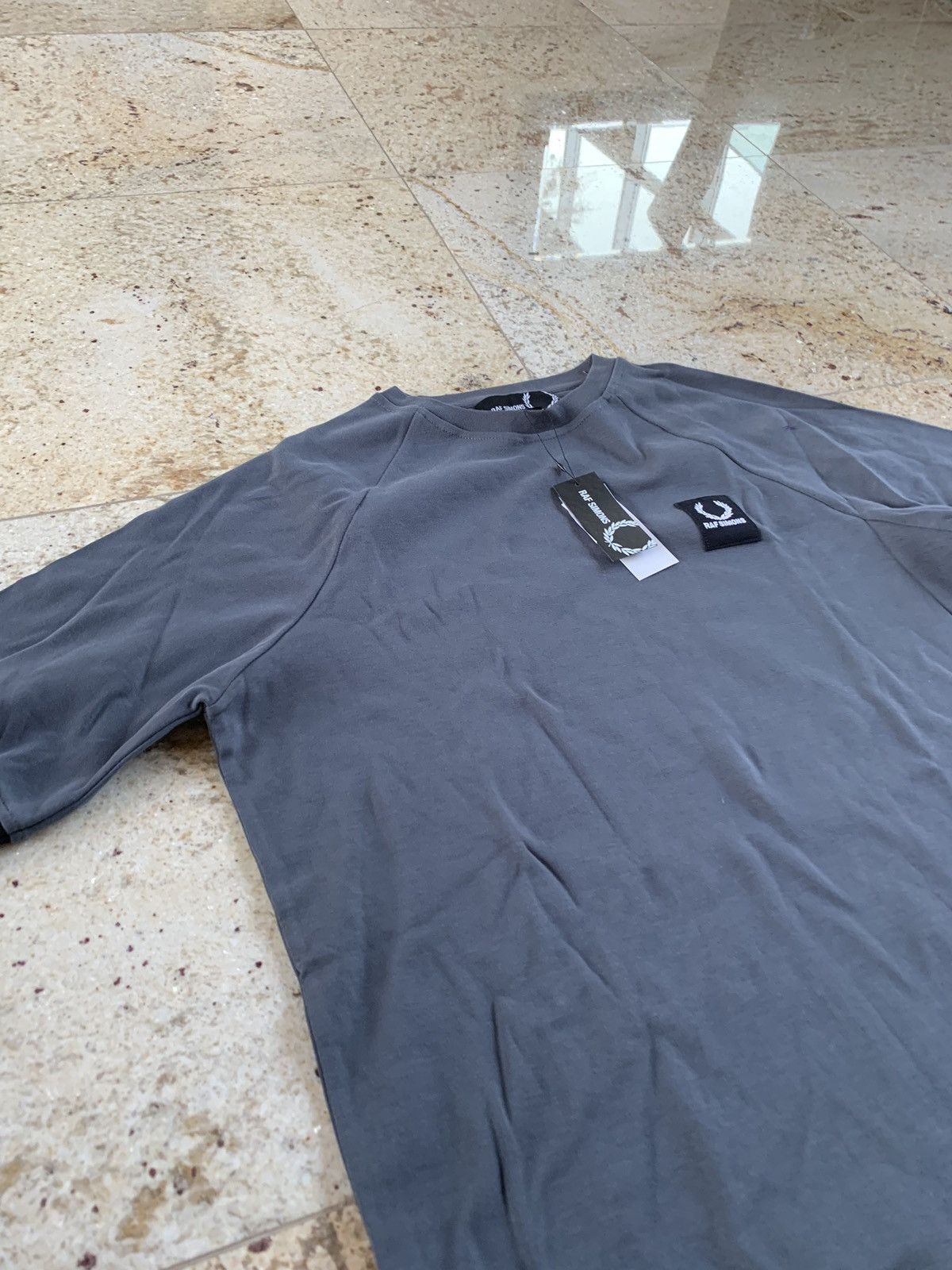 Raf Simons Grey Raglan Tee, SS Size US M / EU 48-50 / 2 - 6 Thumbnail