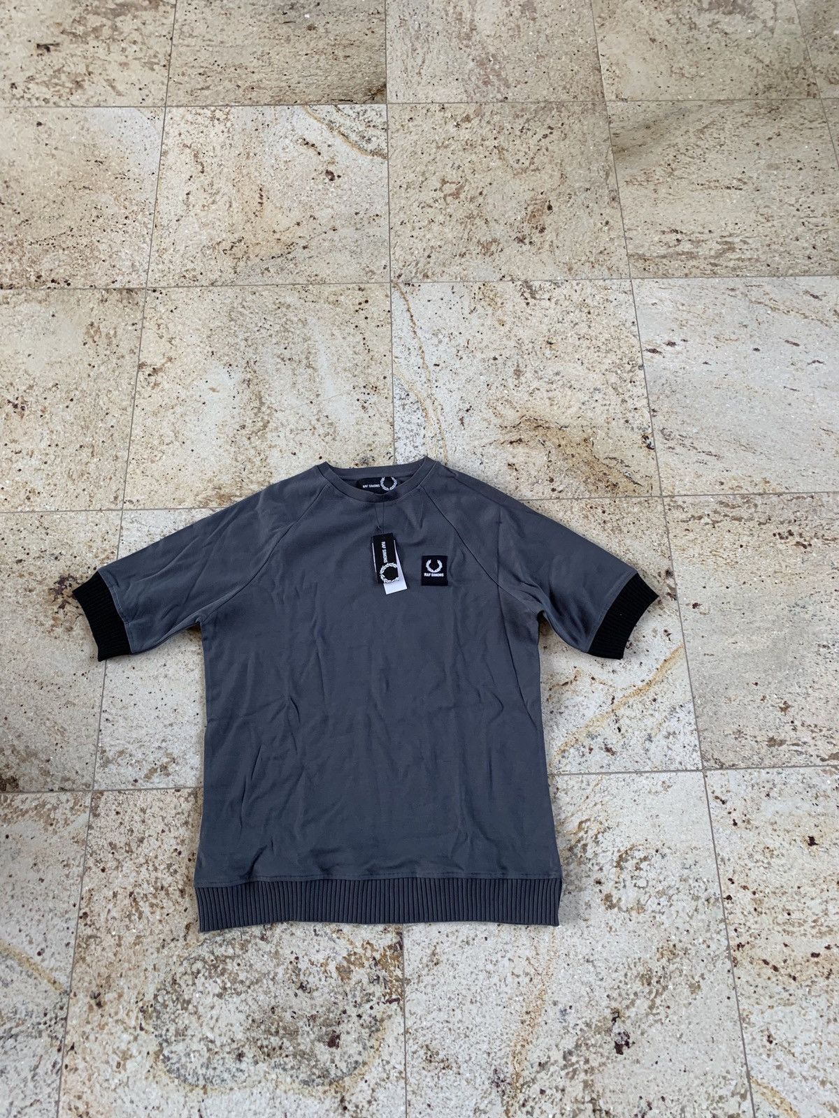 Raf Simons Grey Raglan Tee, SS Size US M / EU 48-50 / 2 - 1 Thumbnail