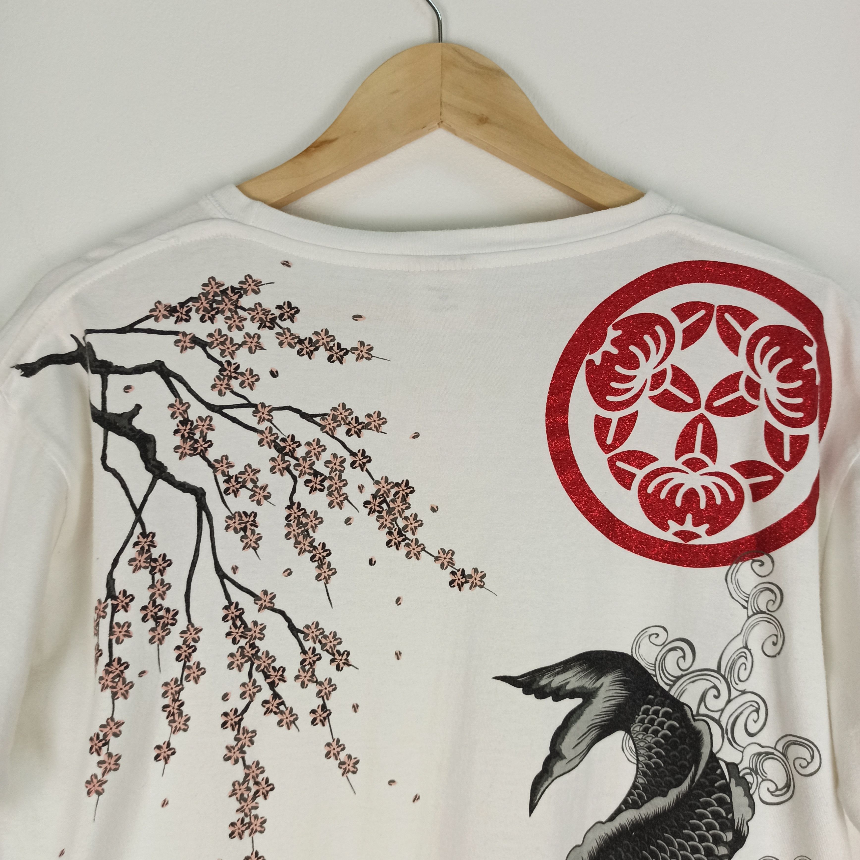 Japanese Brand Rare Sukajan Fish Koi Over Printed Tshirt Size US L / EU 52-54 / 3 - 3 Thumbnail