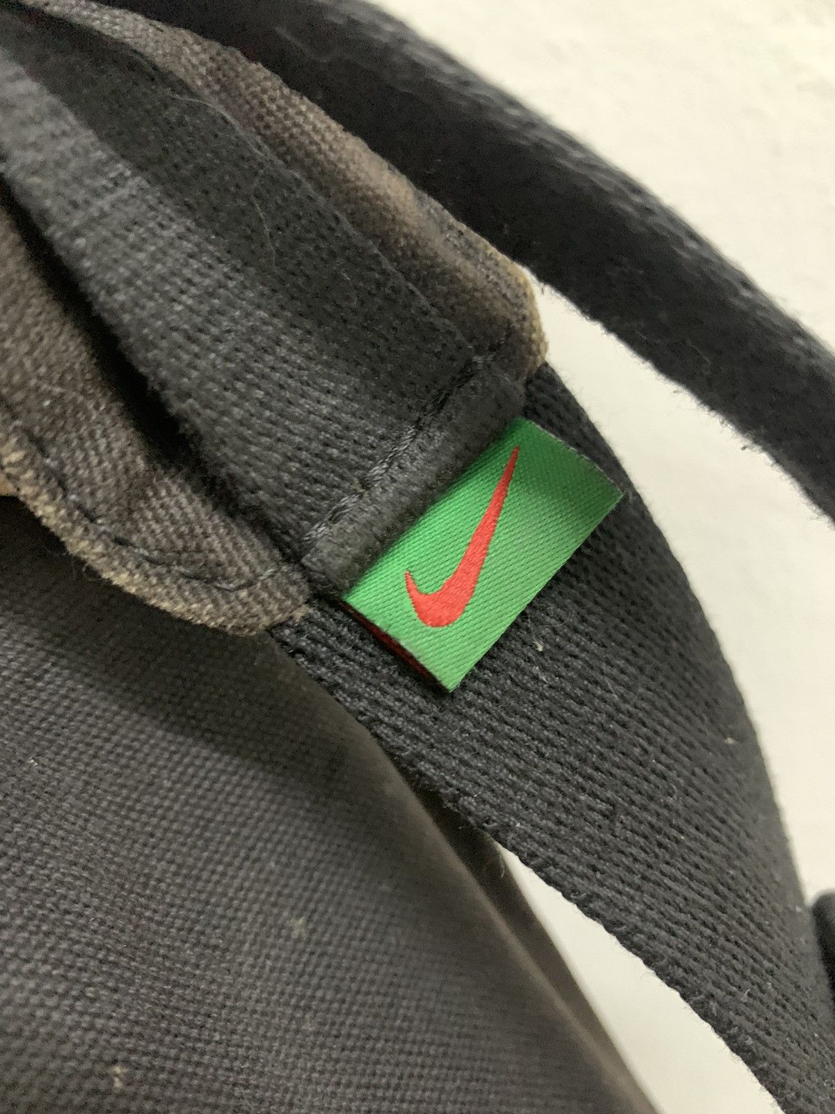 Nike Vintage Y2K Nike Waist Bag Size ONE SIZE - 7 Thumbnail