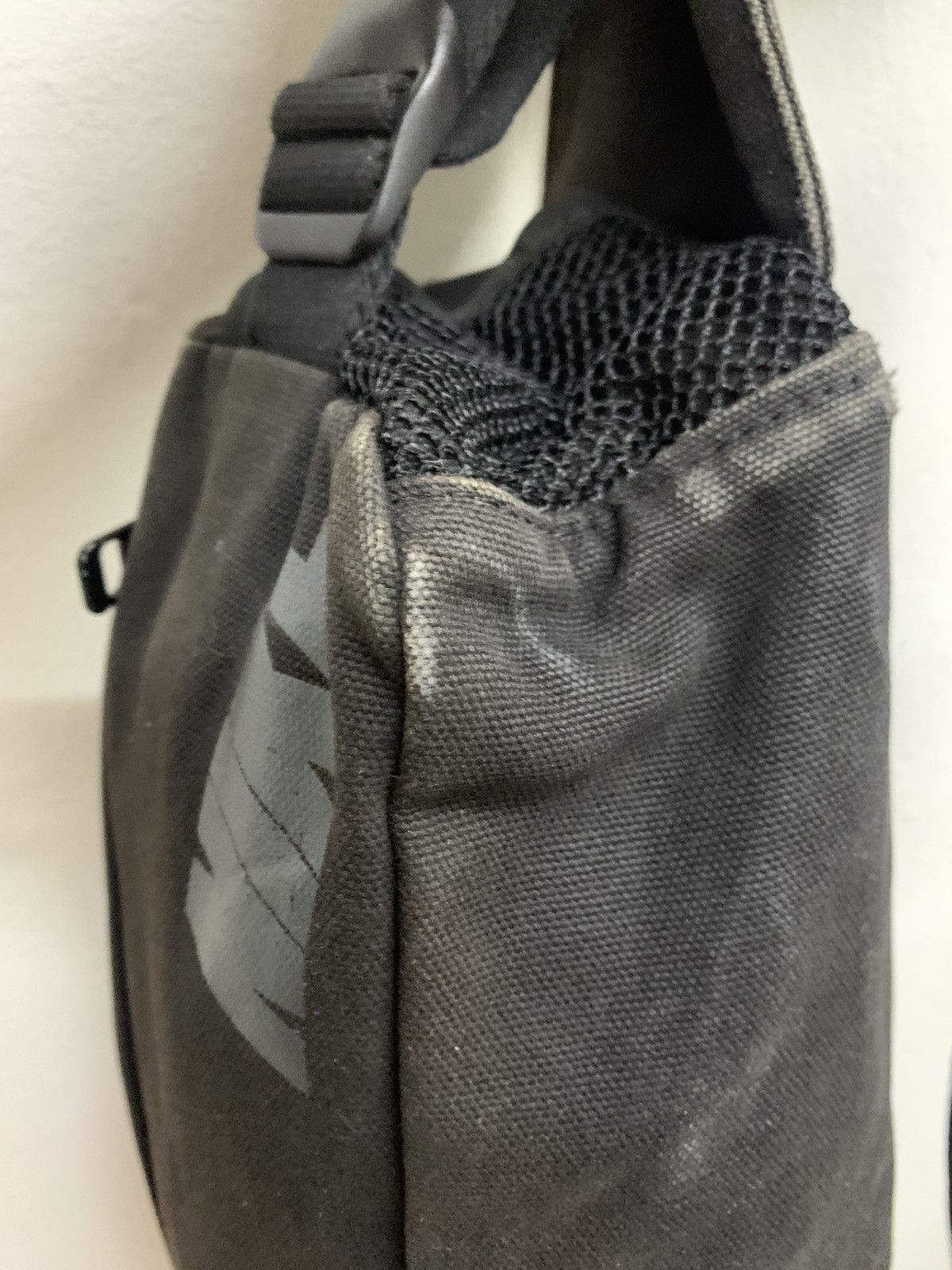 Nike Vintage Y2K Nike Waist Bag Size ONE SIZE - 11 Thumbnail