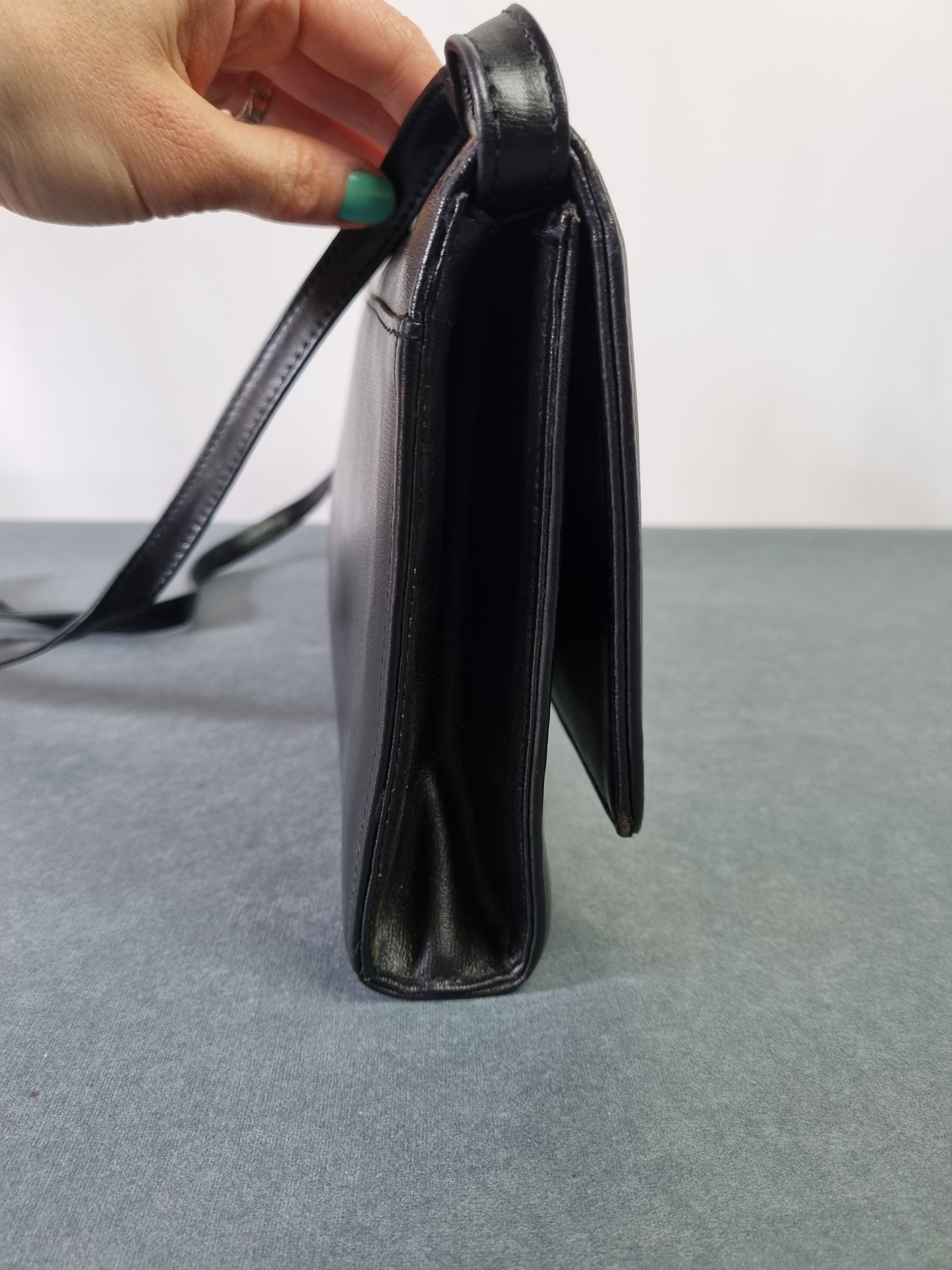 Genuine Leather × Japanese Brand × Mandarina Duck Rare Mandarina Duck Leather Shoulder Bag/Clutch Size ONE SIZE - 4 Thumbnail