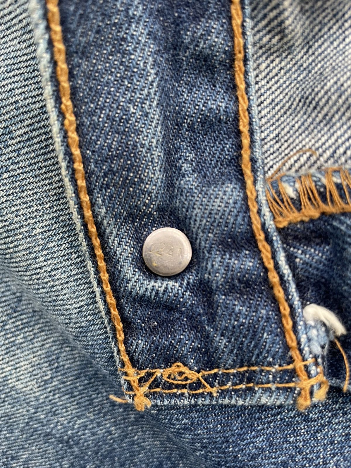 Levi's Vintage Levi’s 501 1998 Usa Aging Faded Distressed Size US 35 - 15 Thumbnail