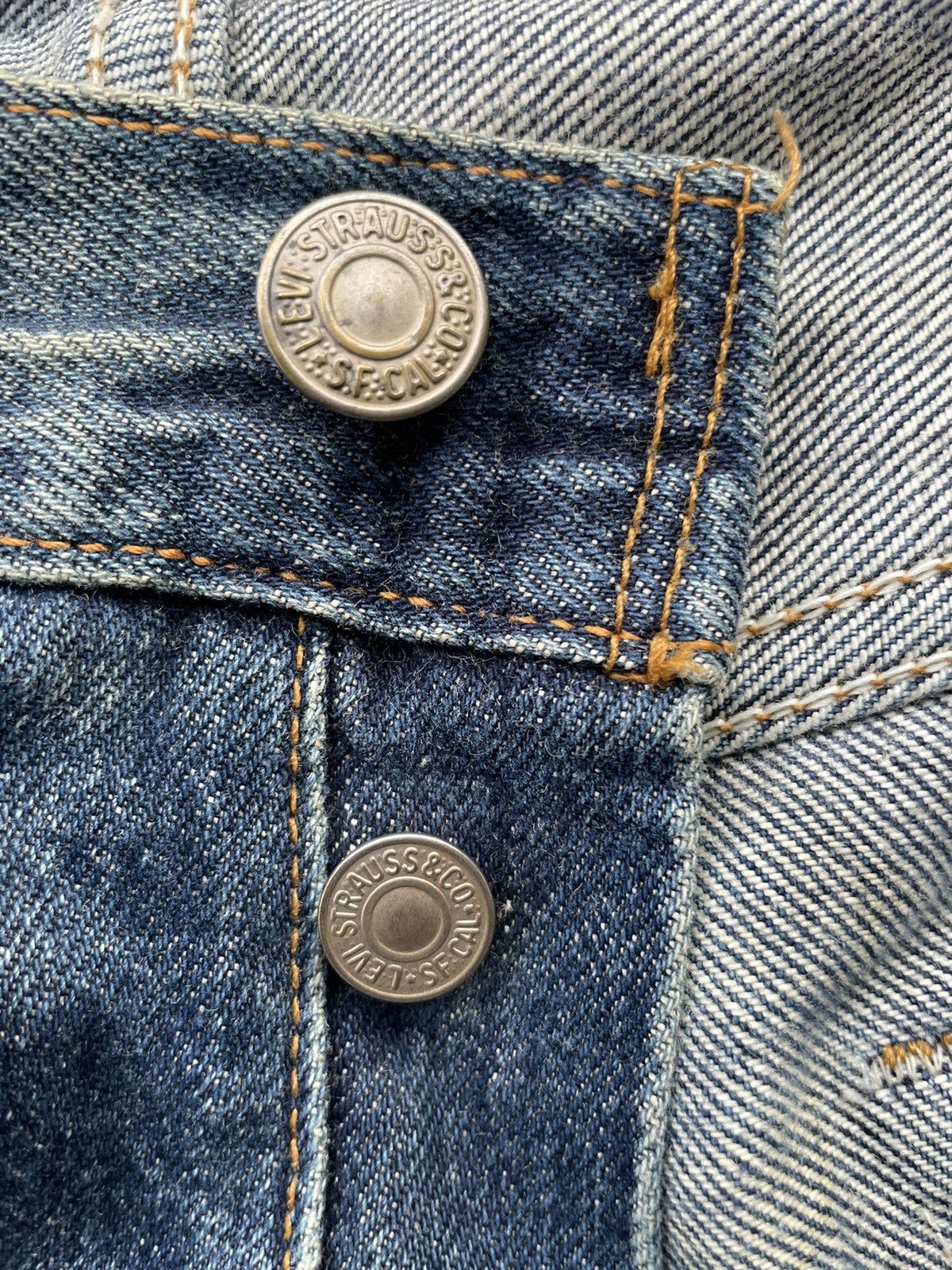 Levi's Vintage Levi’s 501 1998 Usa Aging Faded Distressed Size US 35 - 18 Thumbnail