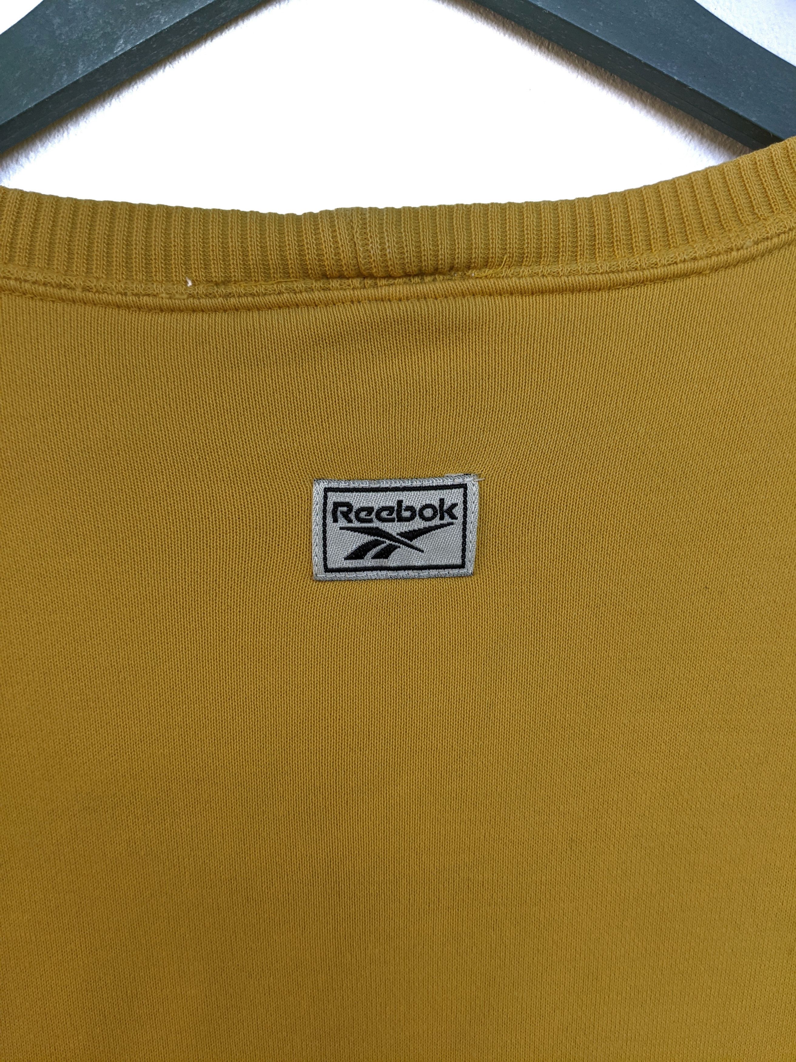 Reebok Vintage Reebok Crop Top Sweatshirt Size US S / EU 44-46 / 1 - 5 Thumbnail