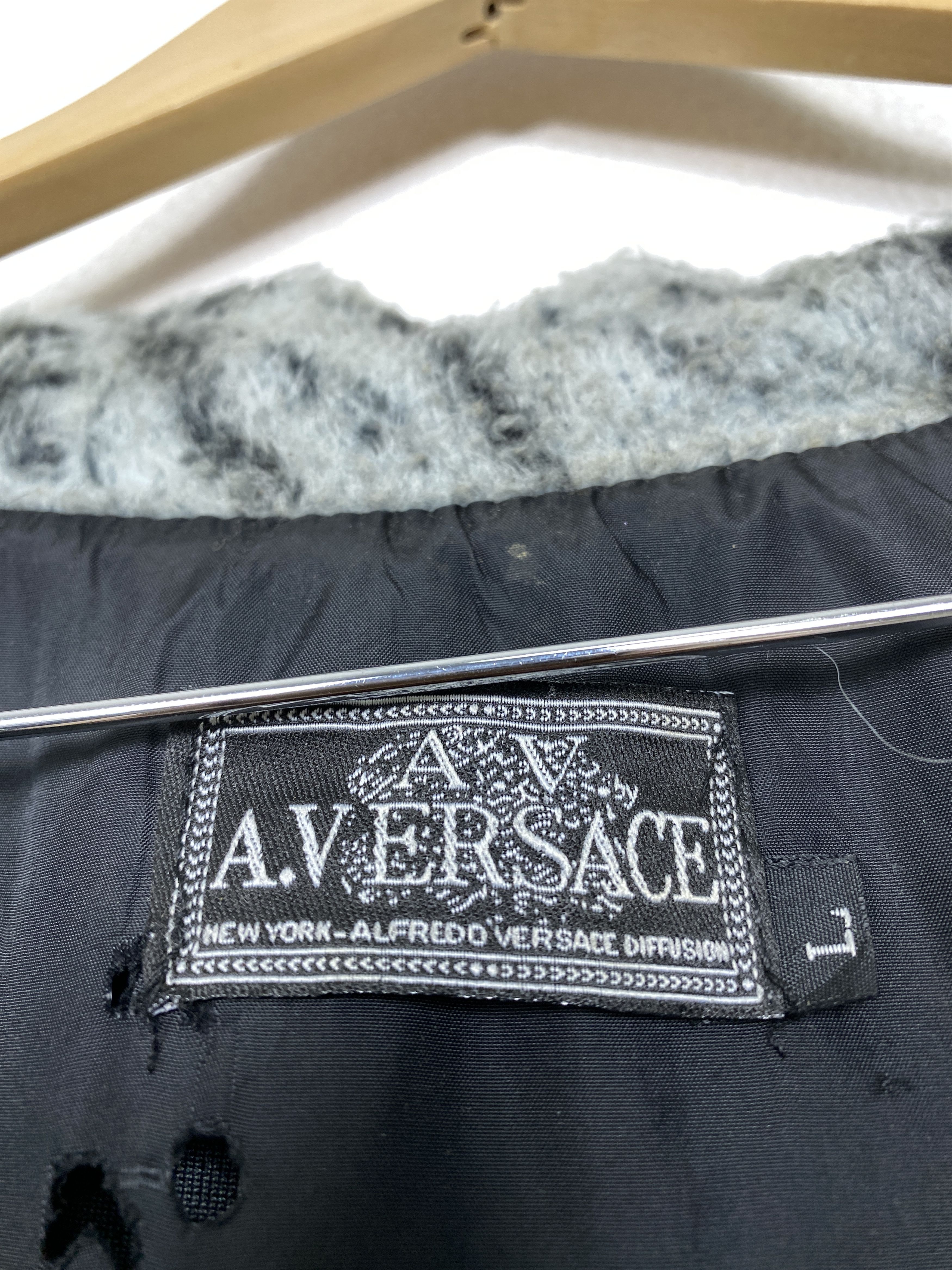 Japanese Brand Vintage A.VERSACE Abstract Pattern Fleece Jacket Size US L / EU 52-54 / 3 - 13 Thumbnail