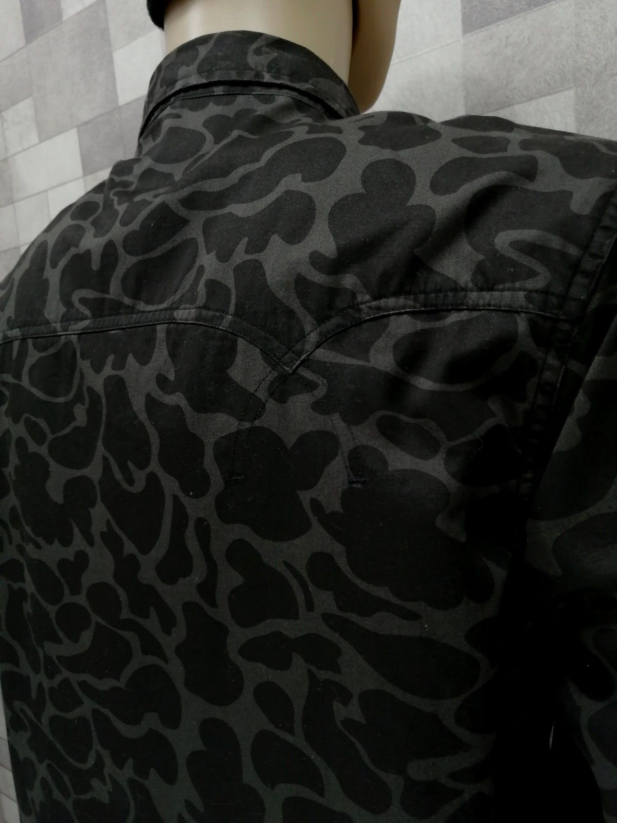 10 Deep 10DEEP Military Black Camo Shirt Elbow Patch BAPE Style Size US M / EU 48-50 / 2 - 4 Thumbnail