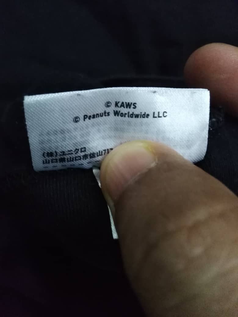 Kaws × Peanuts Vintage Kaws X Peanuts T Shirt X Uniqlo Like New Size US M / EU 48-50 / 2 - 3 Thumbnail