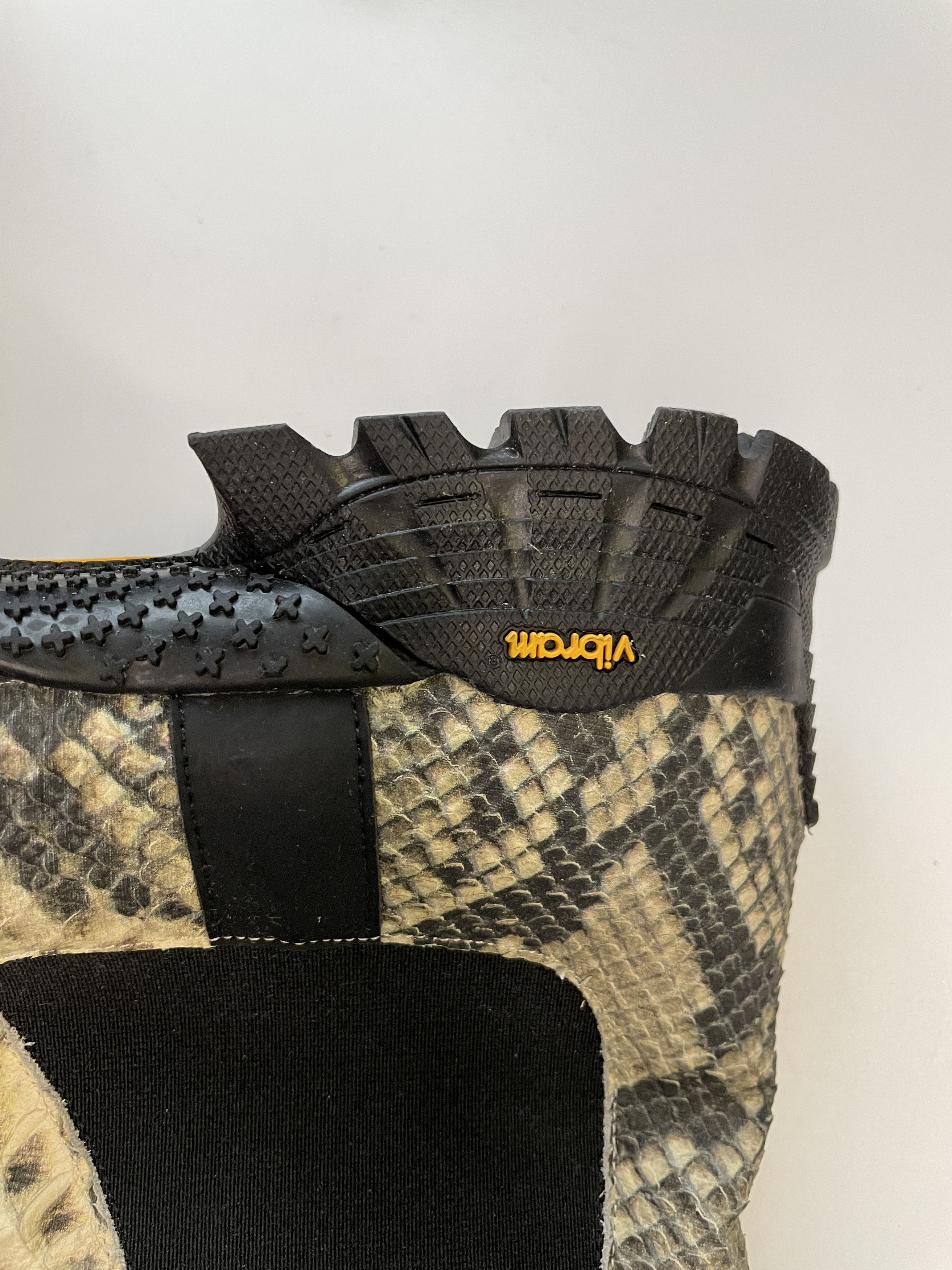 1017 ALYX 9SM × Vibram 1017 ALYX 9SM Vibram Chelsea Boots (0964) Size US 10 / EU 43 - 12 Thumbnail